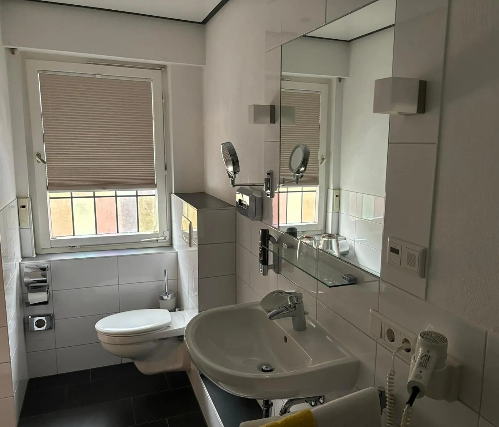 Toilet in Hotel Mietz