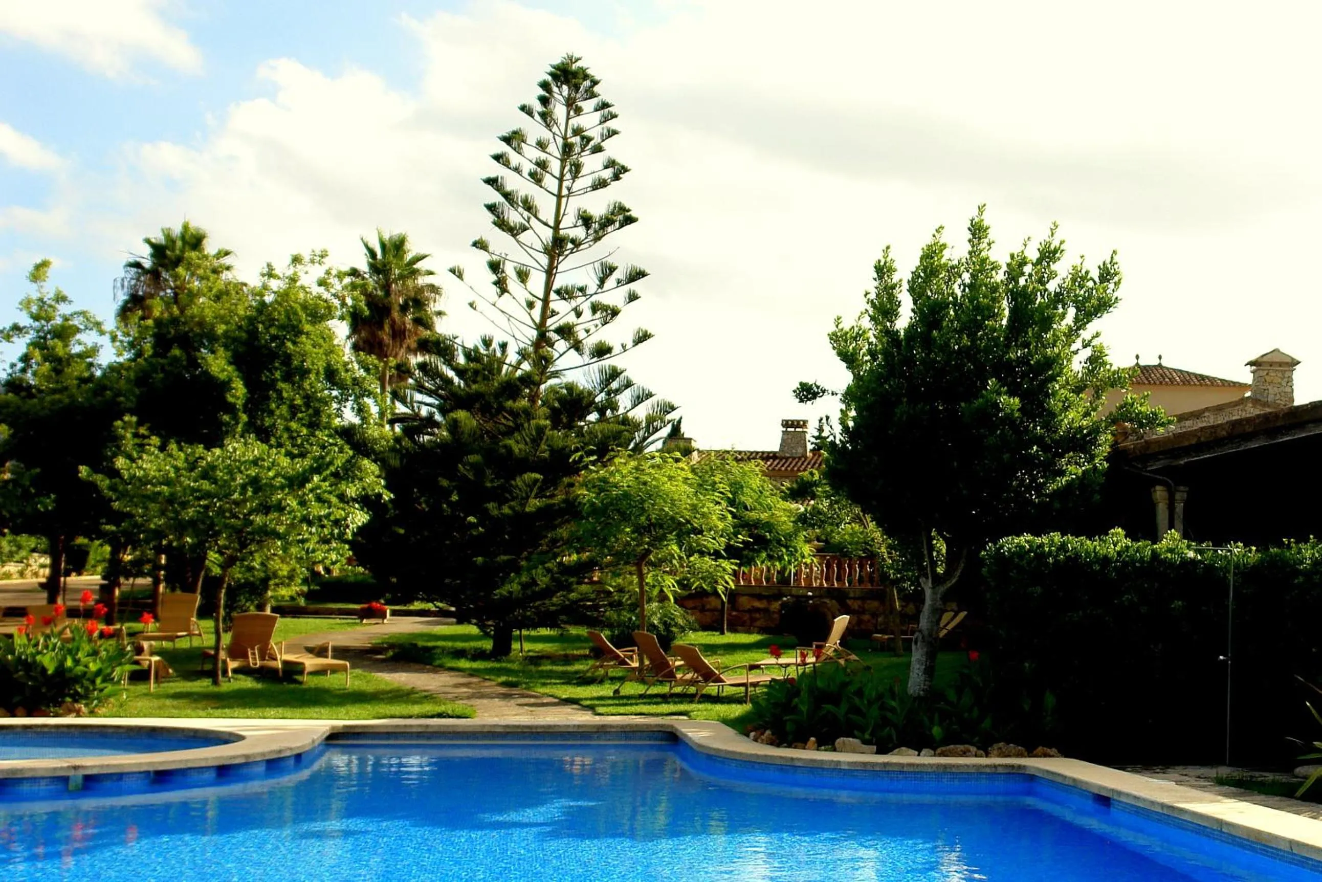 Garden in Aumallia Hotel & Spa