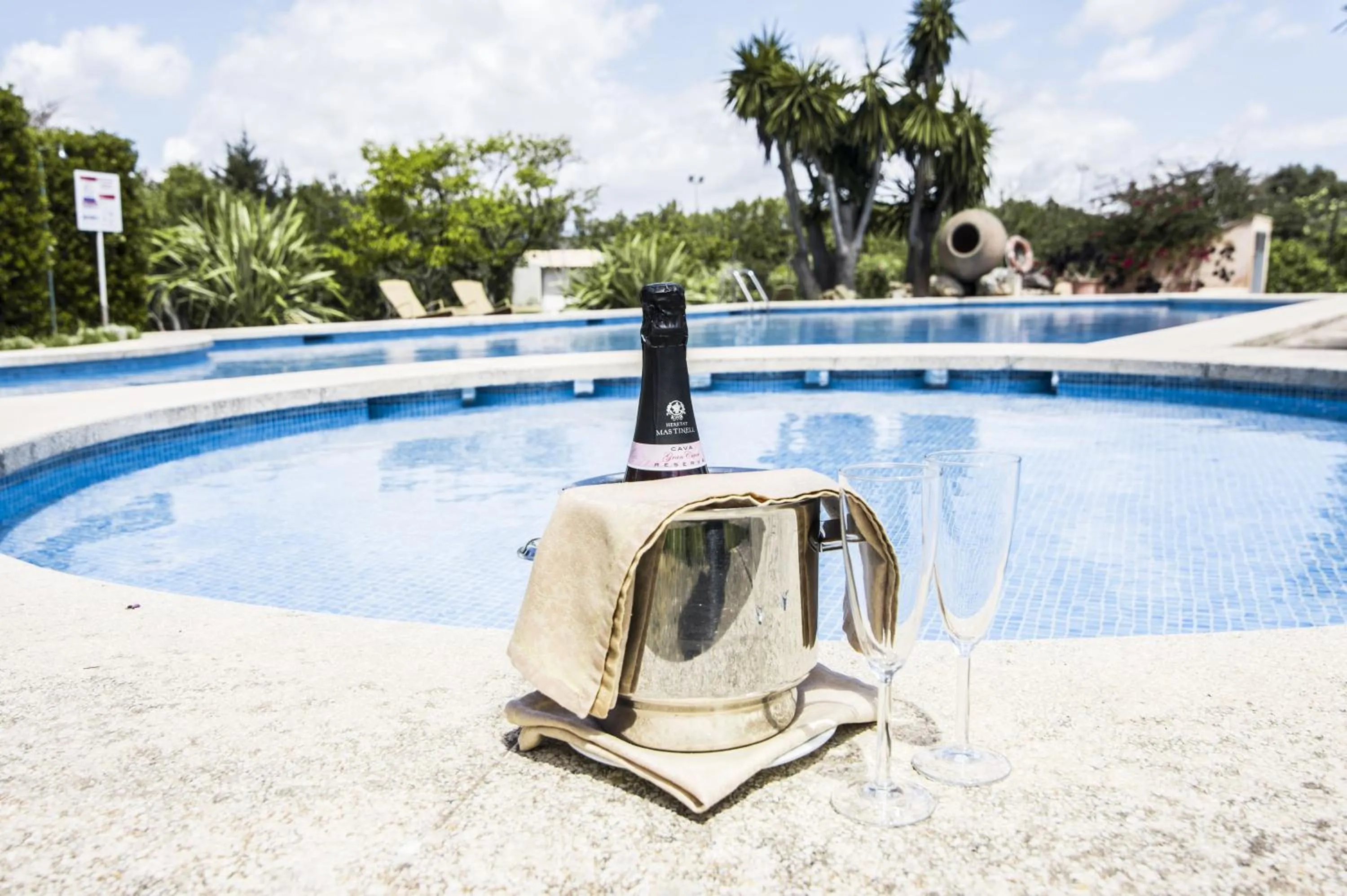 Swimming pool in Aumallia Hotel & Spa