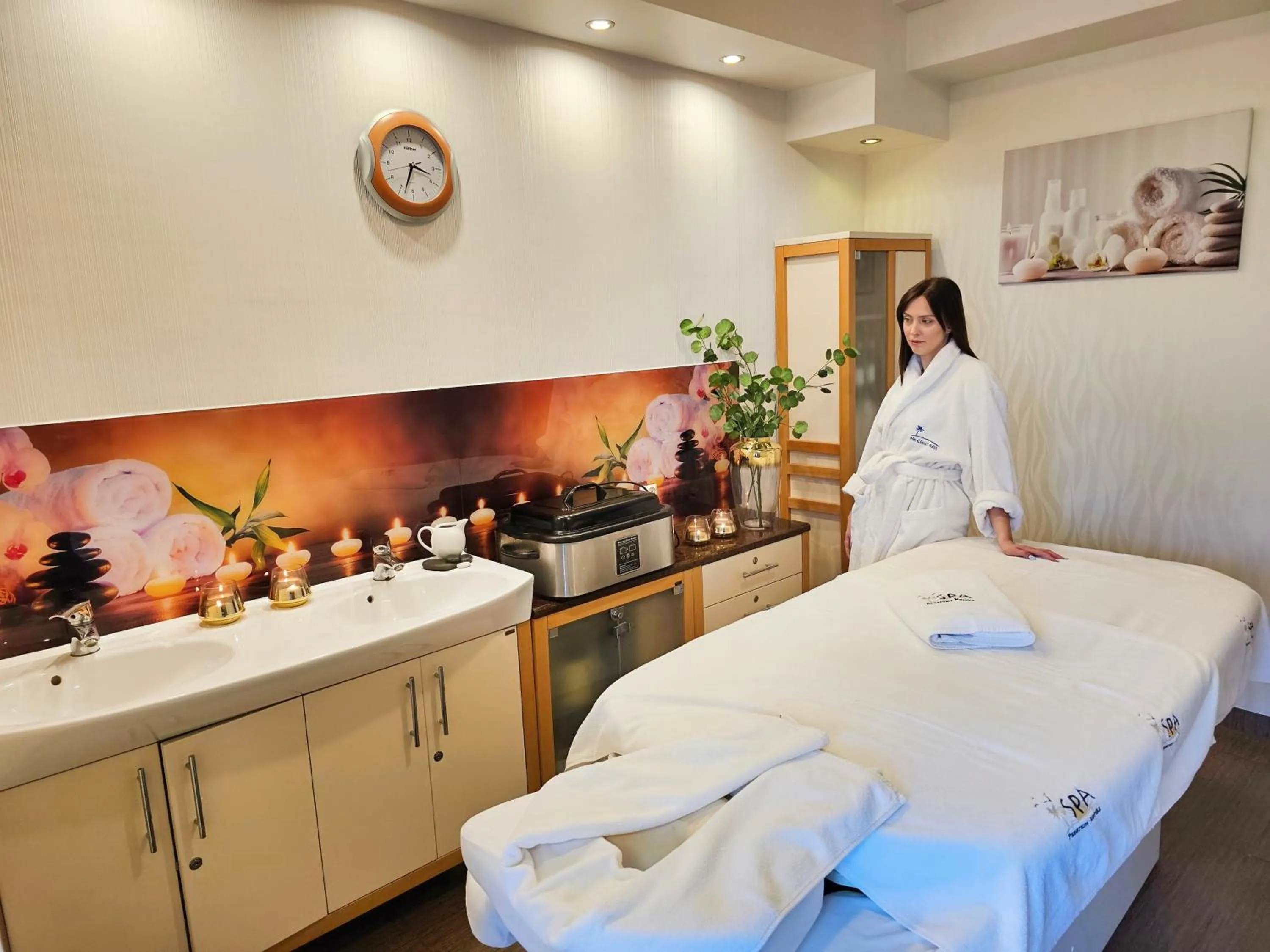 People in Aquapark Health Resort & Medical SPA Panorama Morska All Inclusive