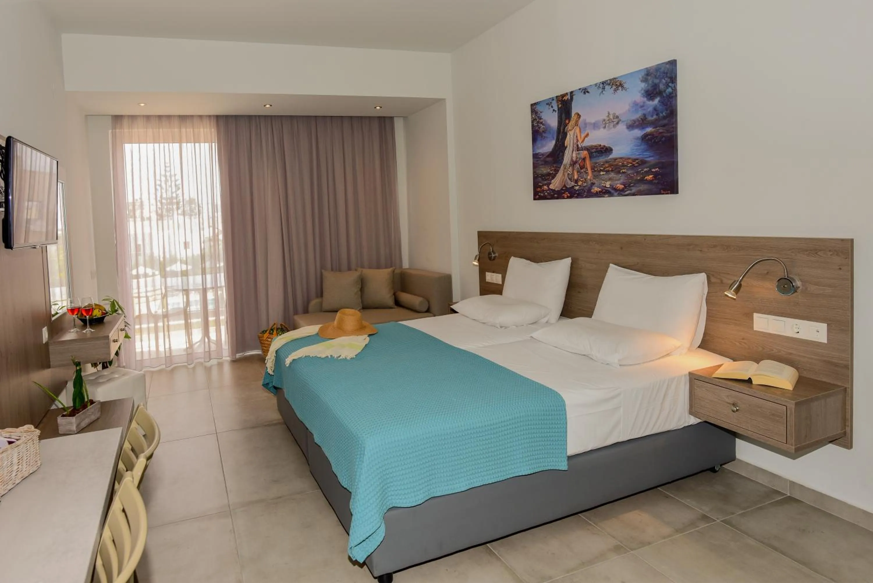 Photo of the whole room, Bed in Blue Horizon Apartments