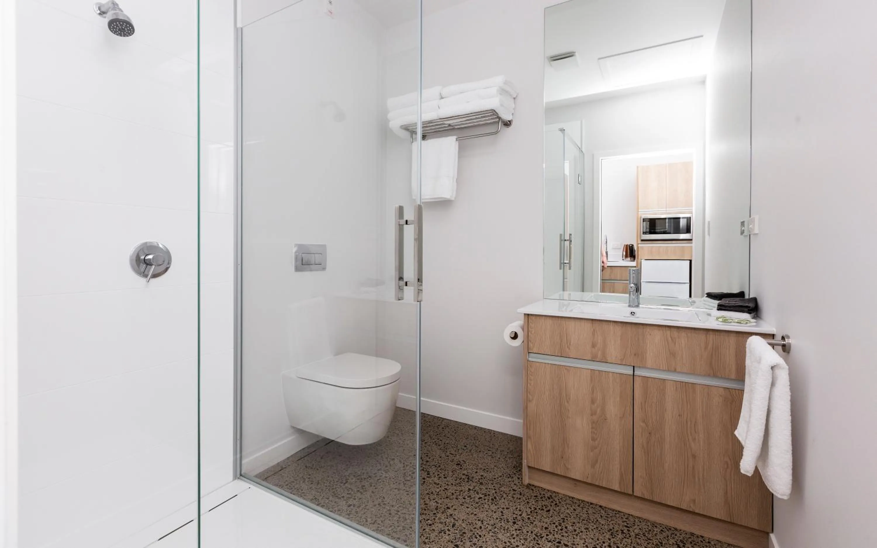 Shower in Zachary's Motel