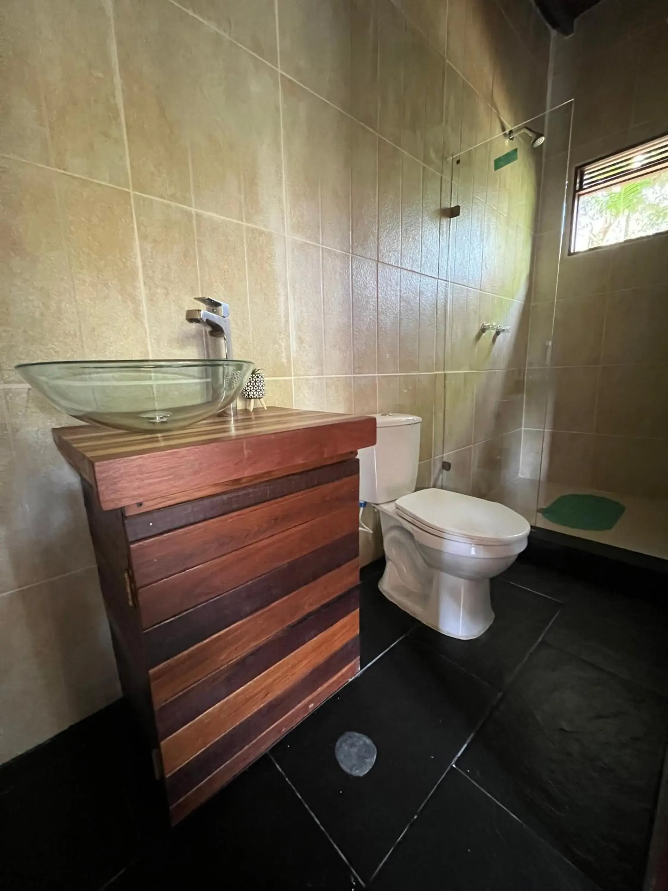 Triple Room with Bathroom in Ritmo del Rio Triple Room with Bathroom in Ritmo del Rio
