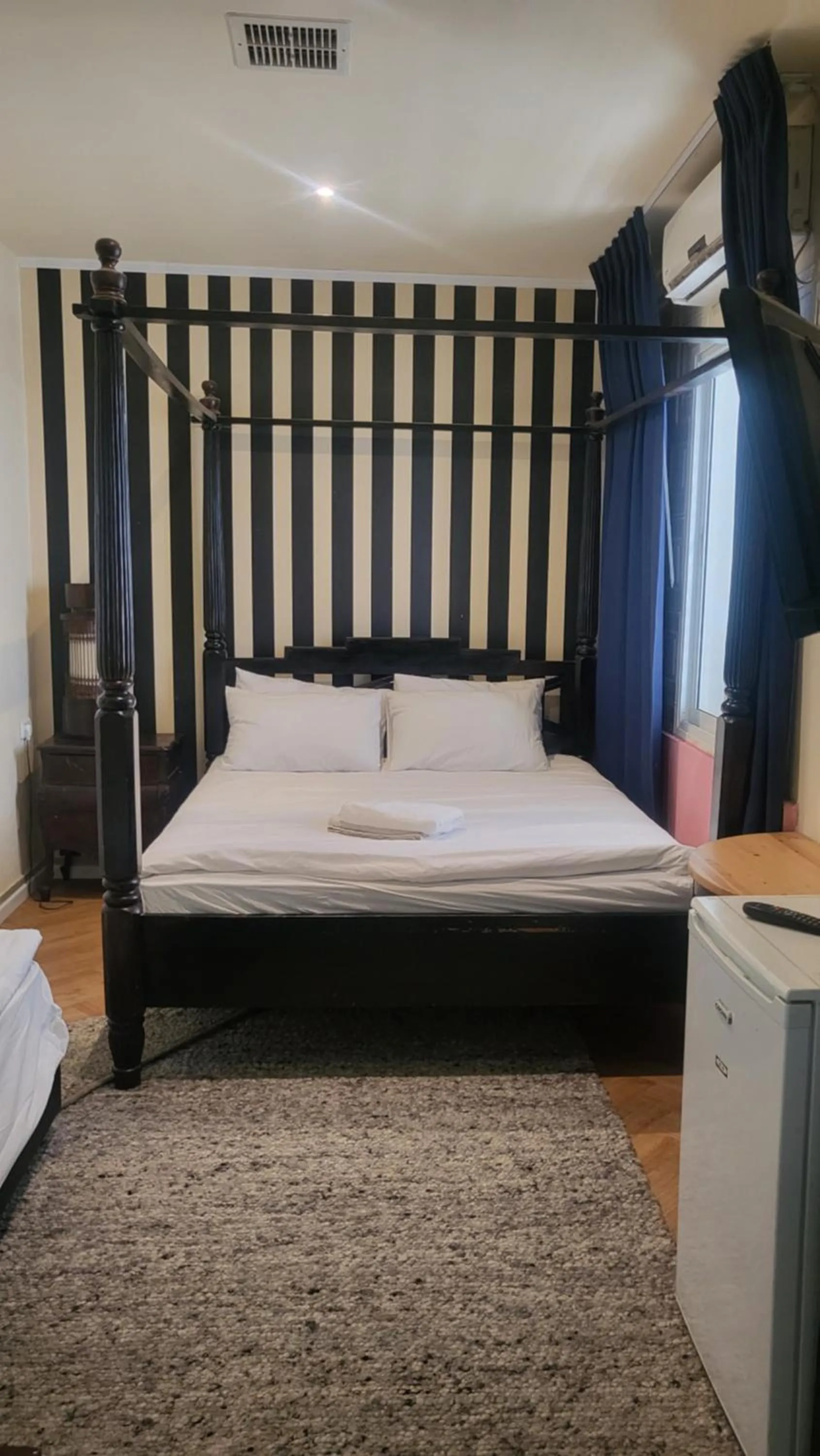 Photo of the whole room in Central Hotel