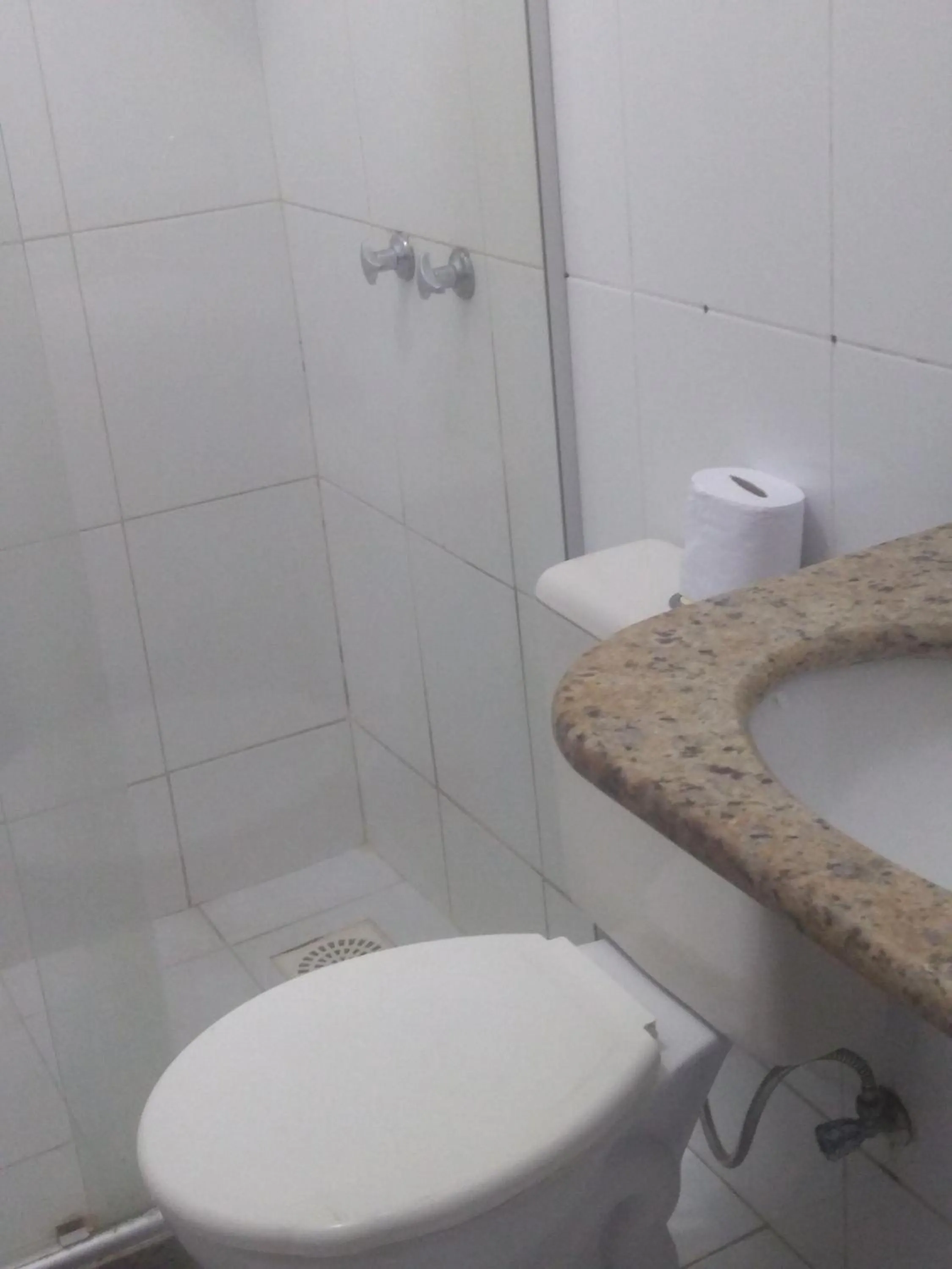 Toilet in Pousada Vale do Amanhecer