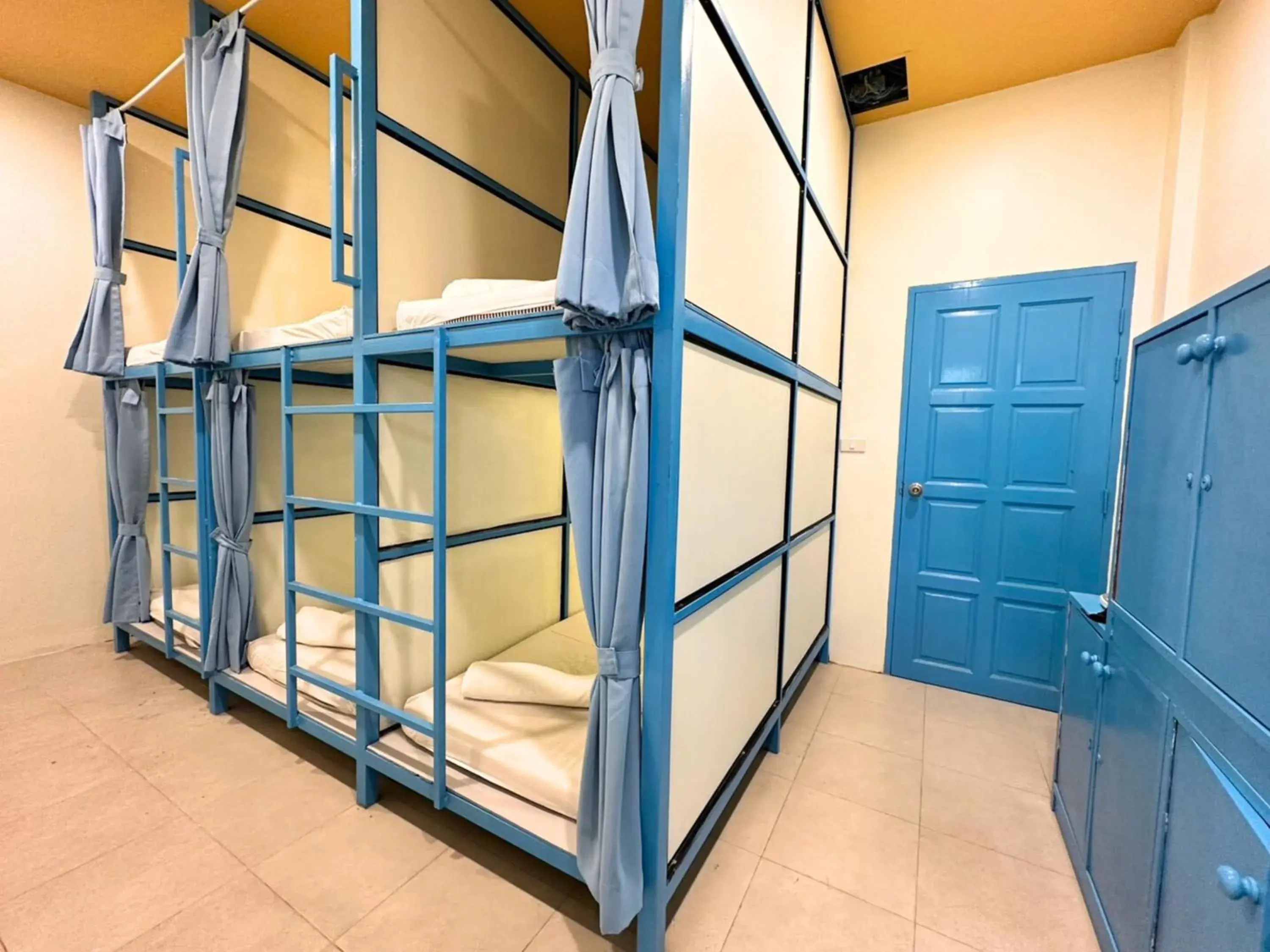 bunk bed, Bed in Sleepy Station Hostel bunk bed, Bed in Sleepy Station Hostel
