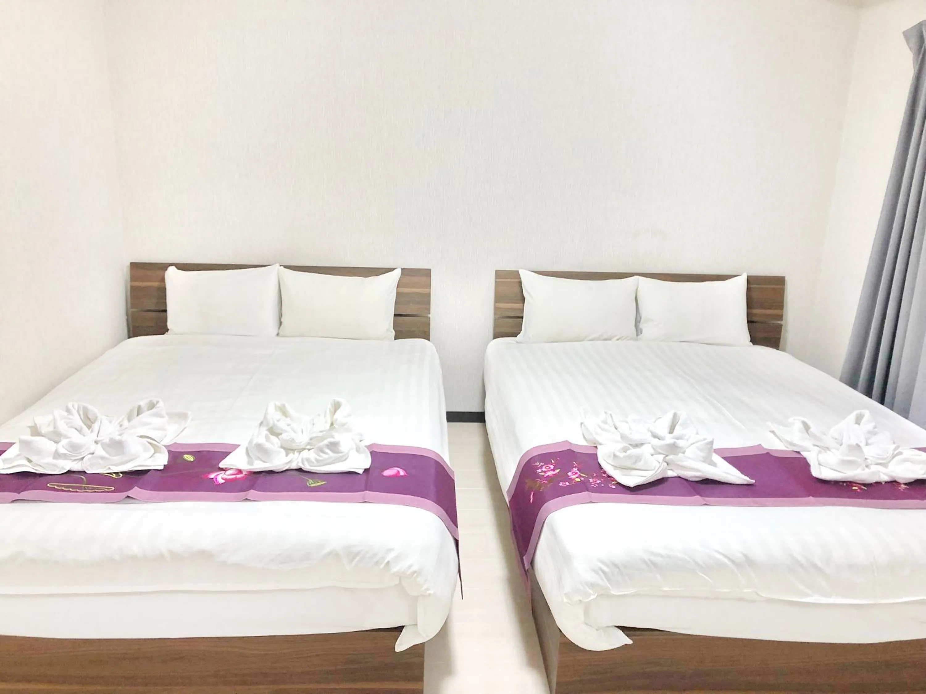 Bedroom, Bed in Court Saiwaicho