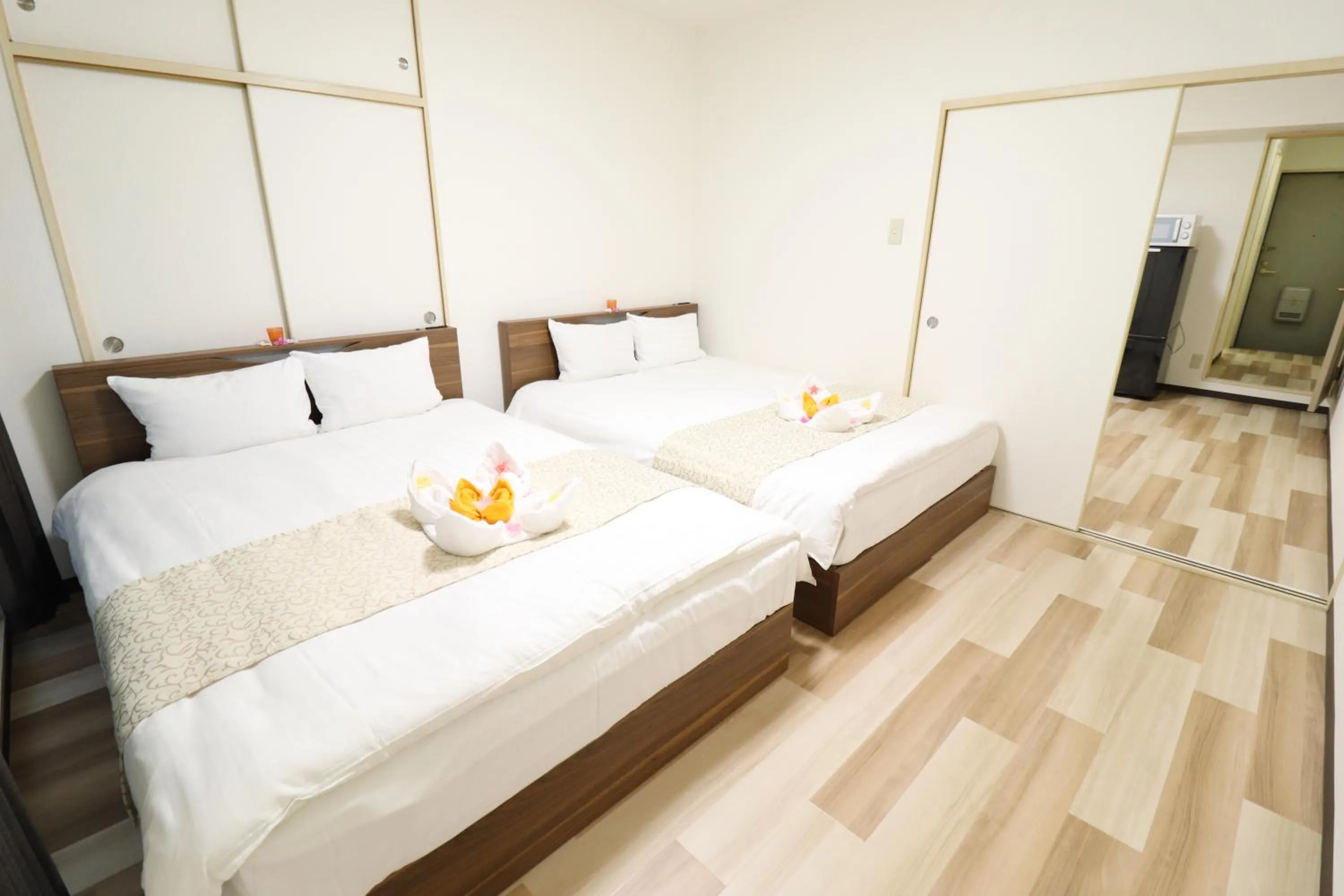 Bed in Court Saiwaicho