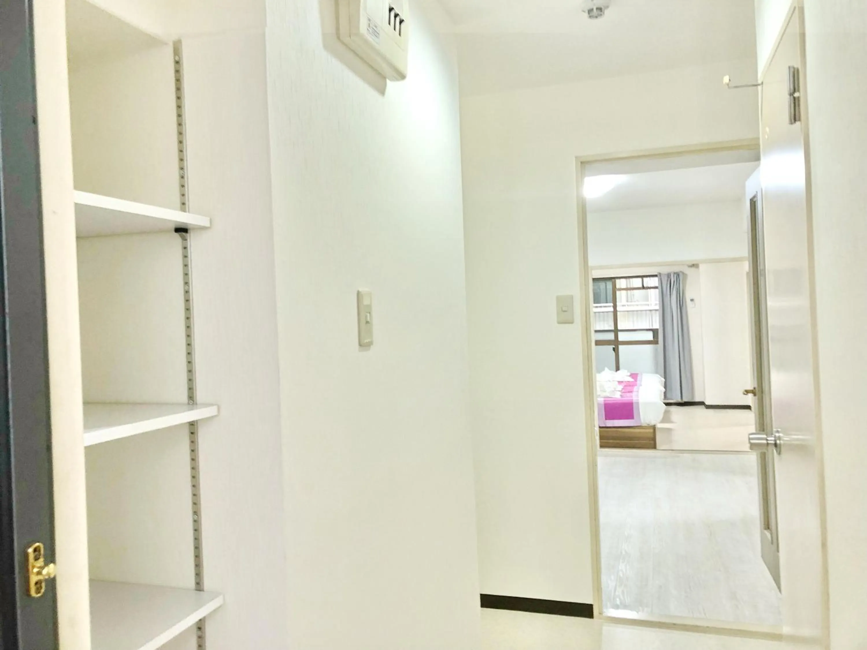 Decorative detail in Court Saiwaicho