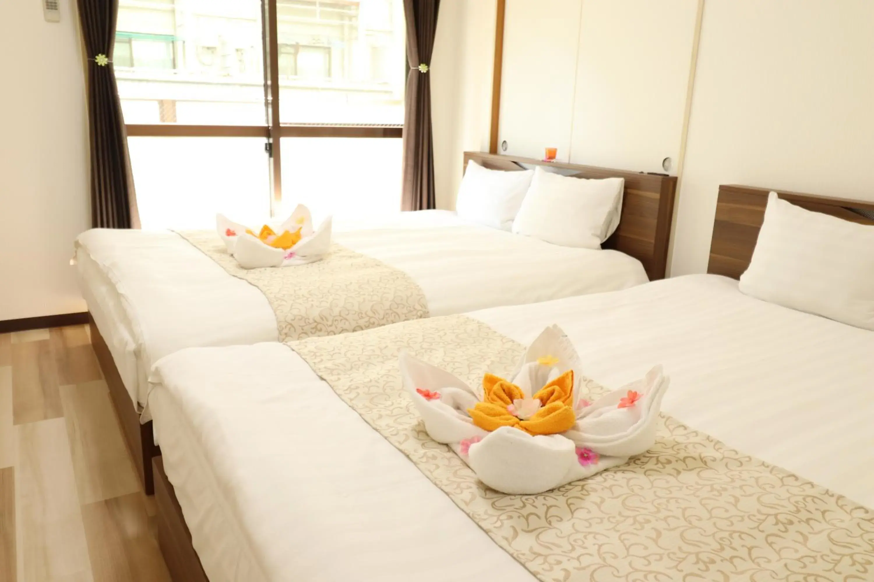 Twin Room with Balcony in Court Saiwaicho Twin Room with Balcony in Court Saiwaicho