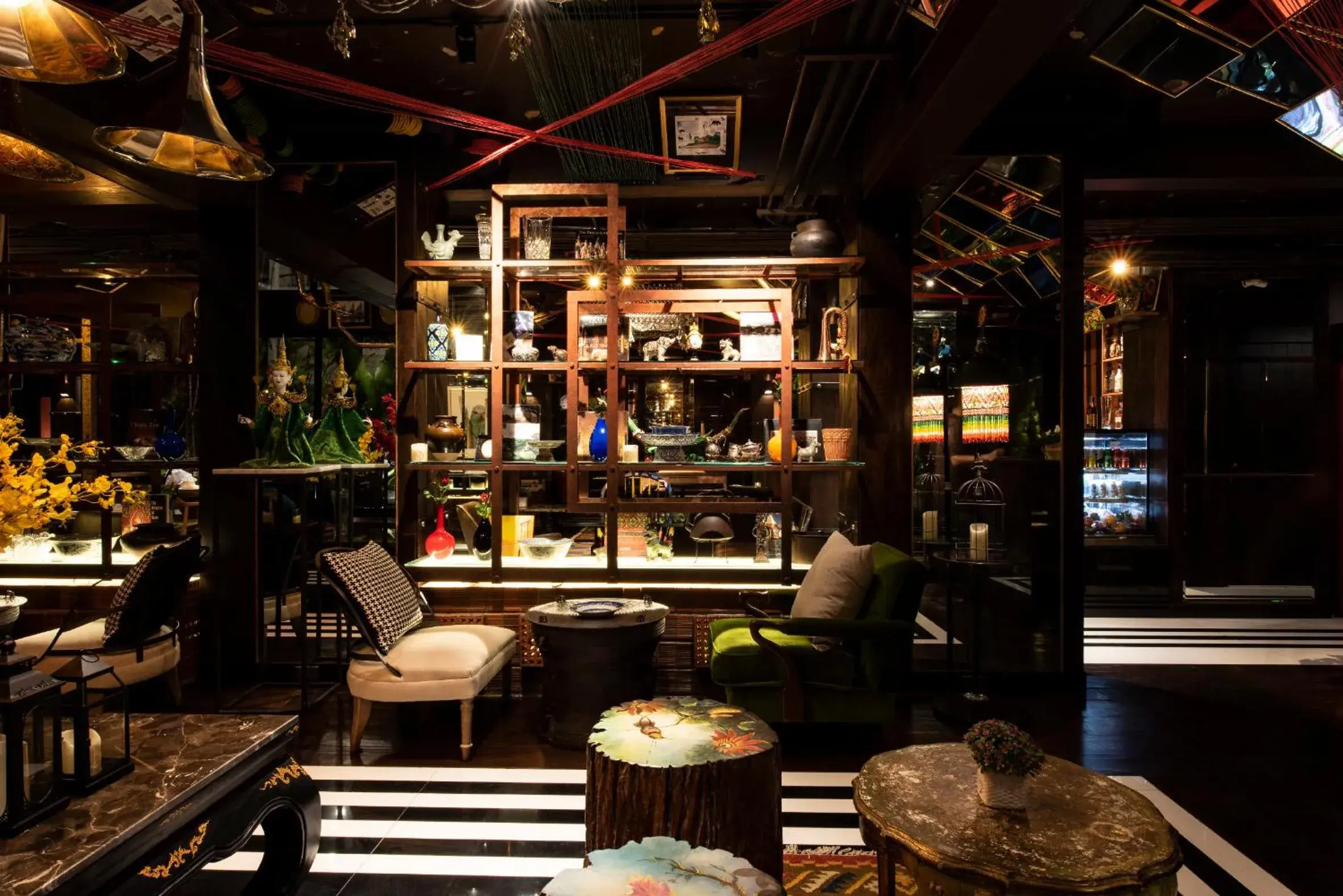 Lobby or reception in Dhevi Bangkok Hotel Lobby or reception in Dhevi Bangkok Hotel