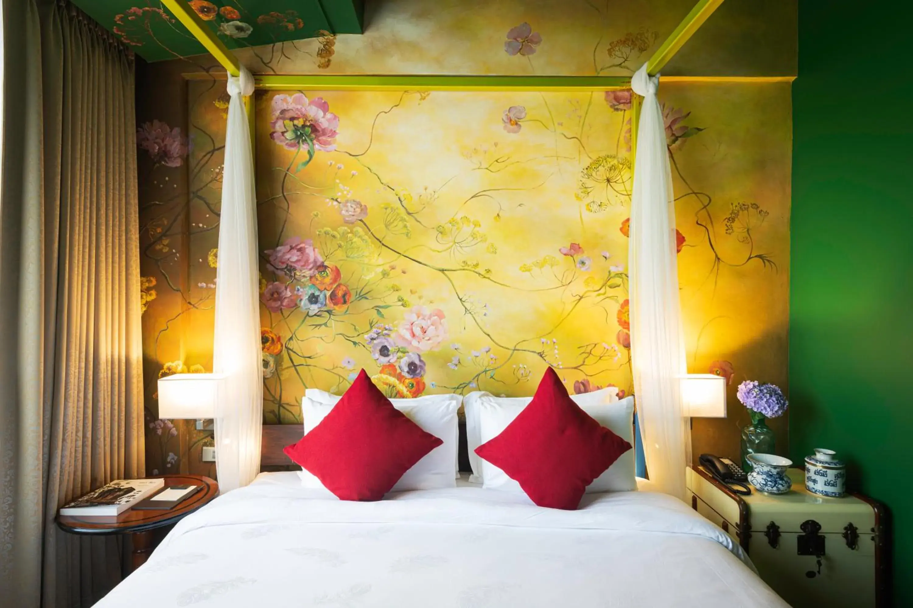 Bedroom, Bed in Dhevi Bangkok Hotel Bedroom, Bed in Dhevi Bangkok Hotel