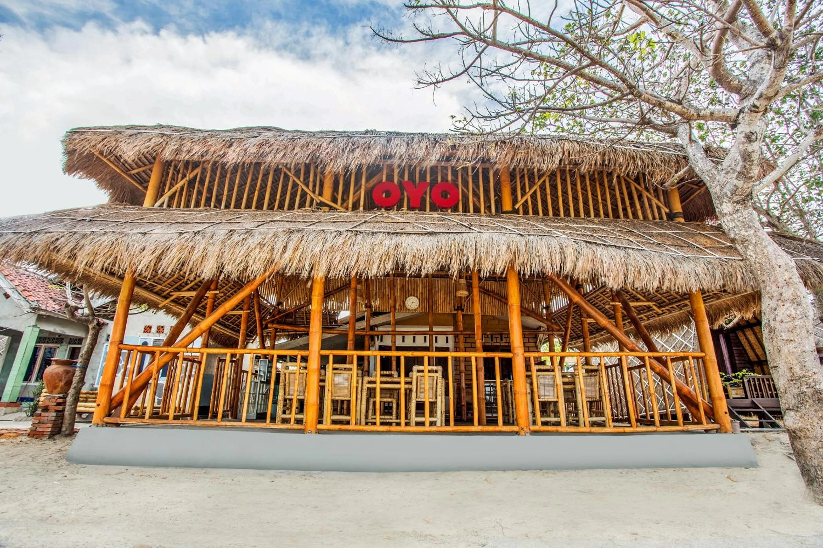 Facade/entrance in Hotel O Telone Bungalow