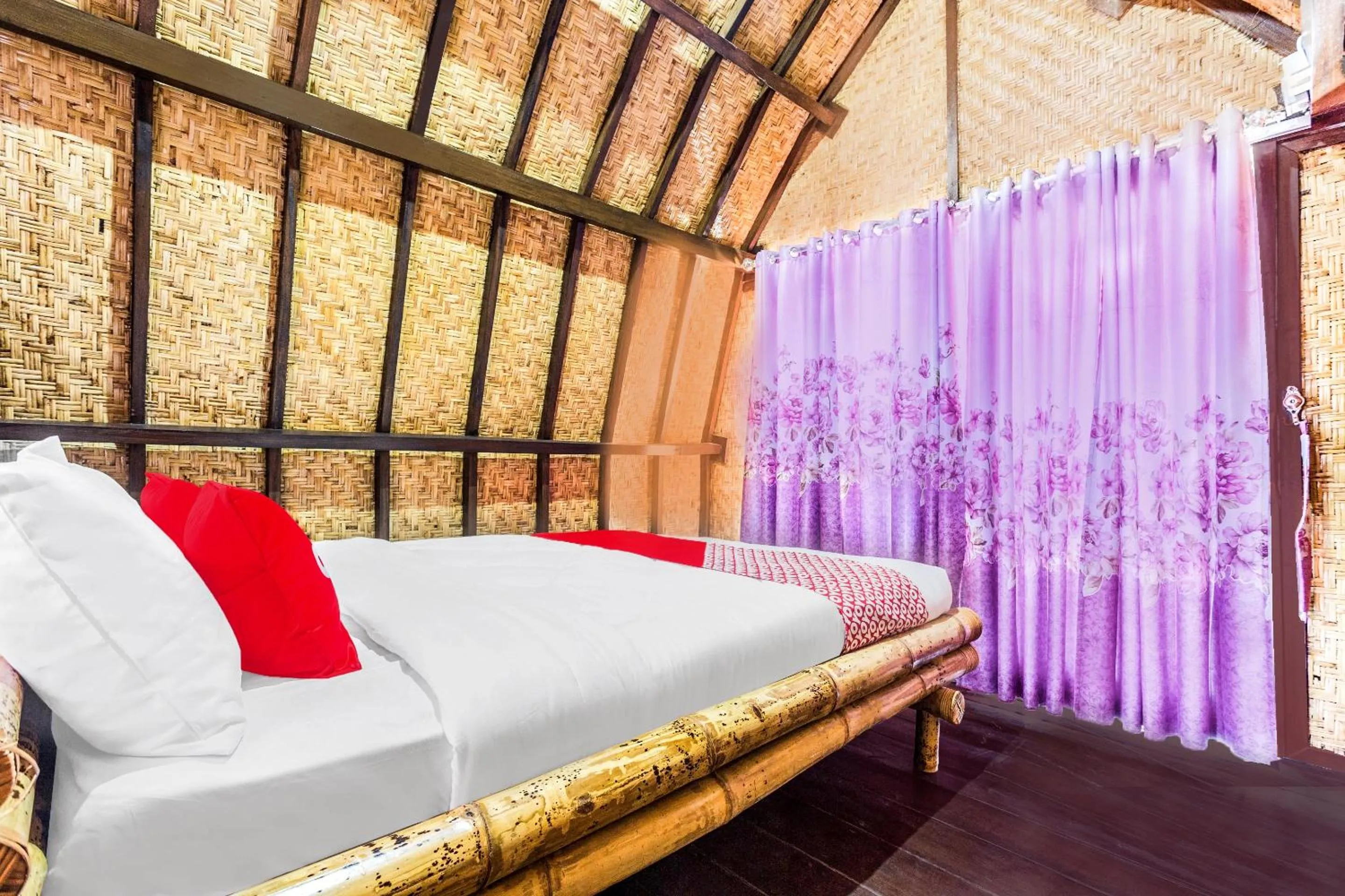 Bedroom, Bed in Hotel O Telone Bungalow