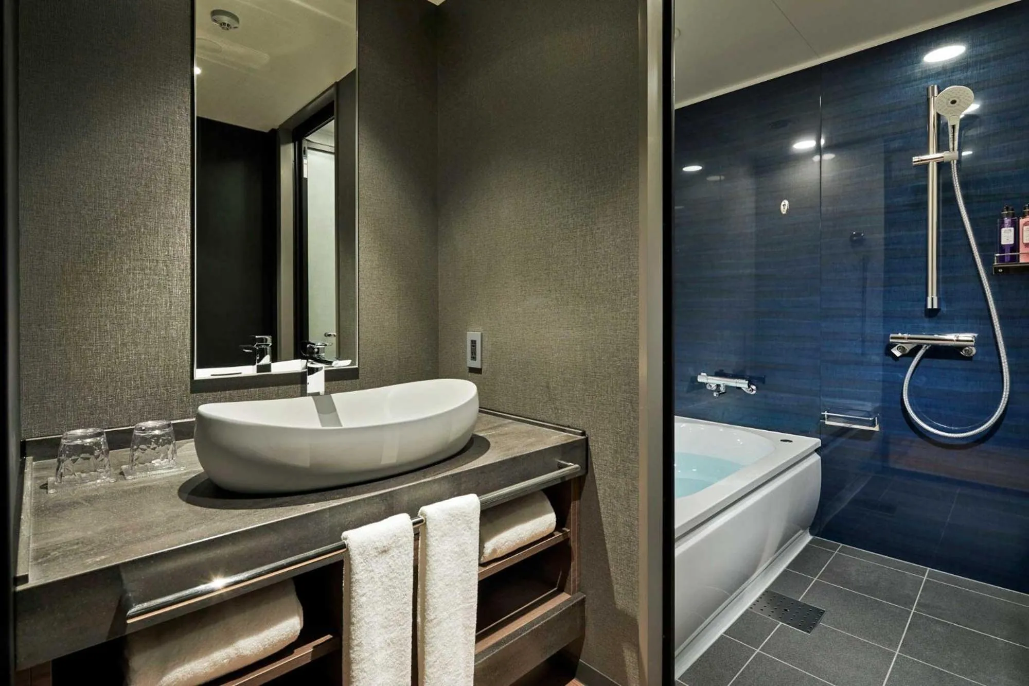 Bathroom in Hotel Vischio Kyoto by GRANVIA