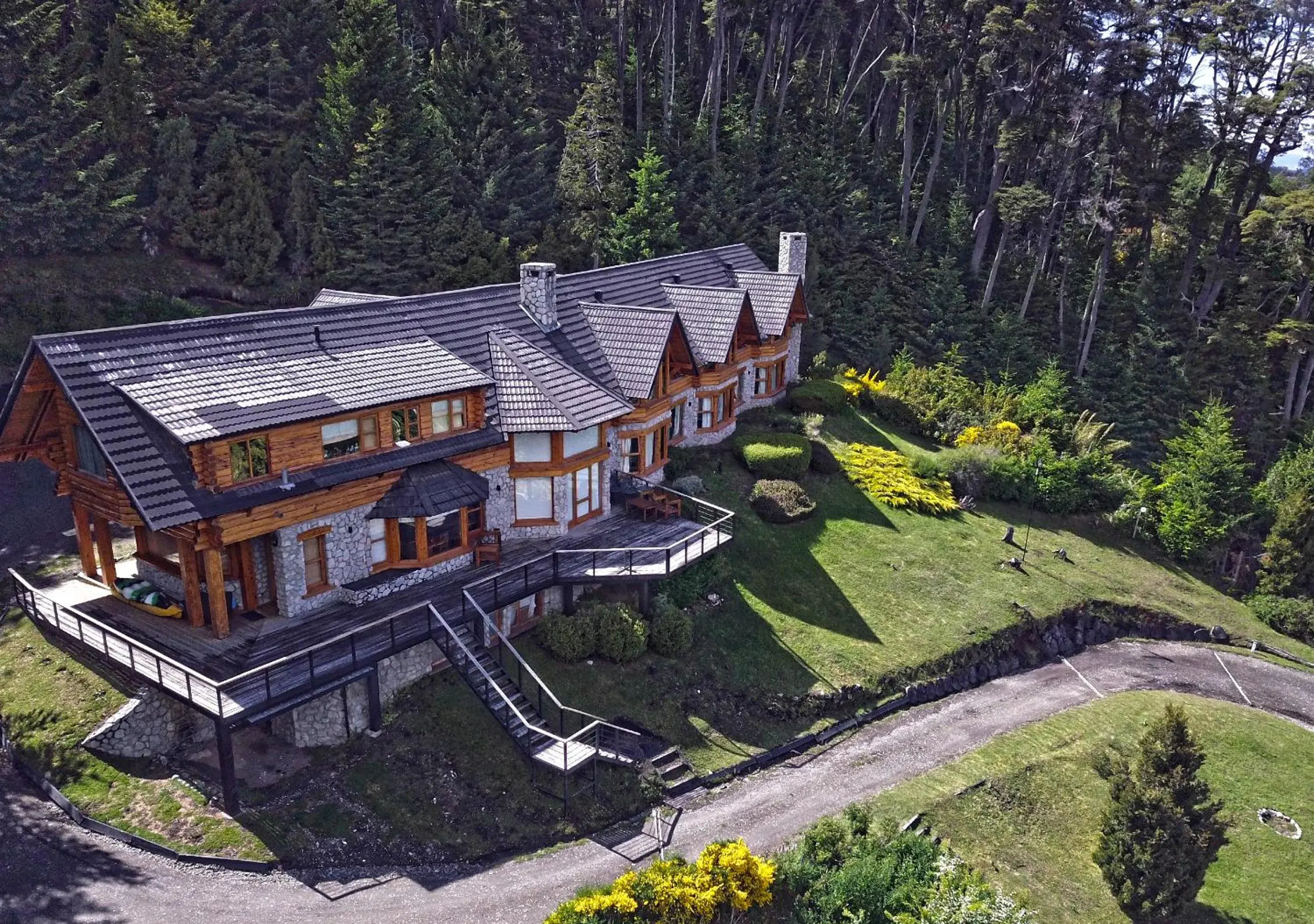 Facade/entrance in El Bosque by DOT Tradition Facade/entrance in El Bosque by DOT Tradition