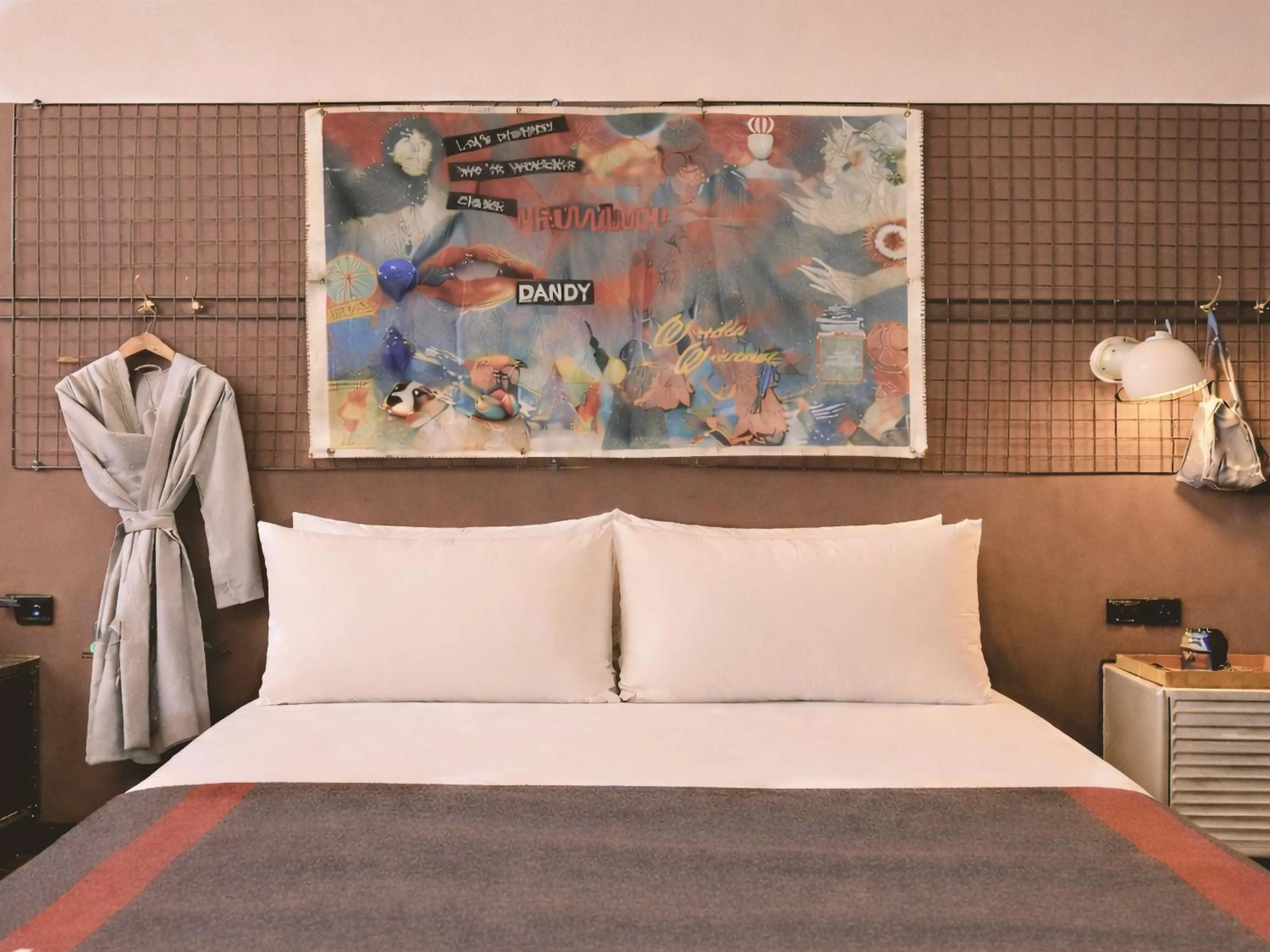 Bed in URSIDE Hotel Shanghai The Bund