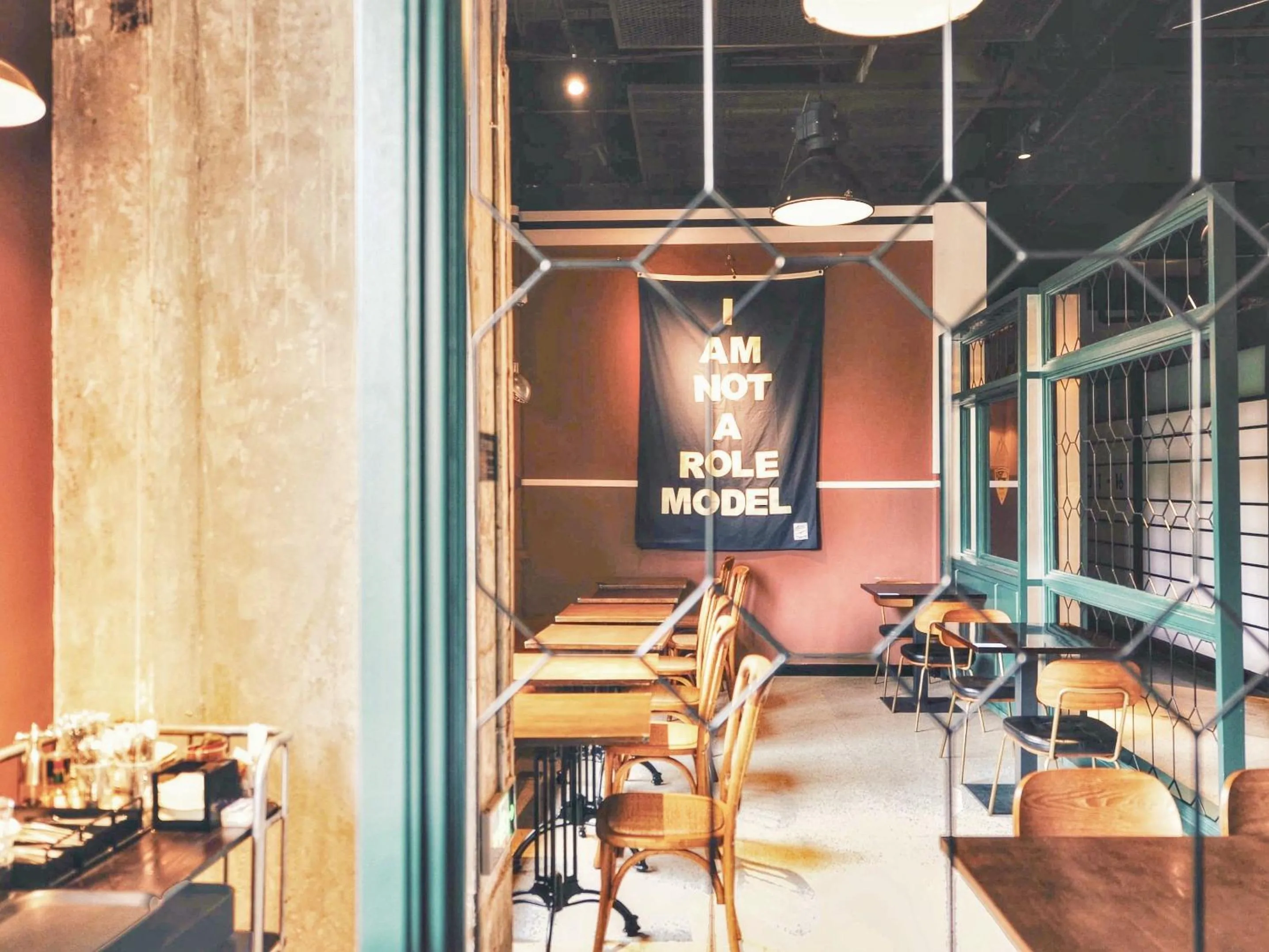 Restaurant/places to eat in URSIDE Hotel Shanghai The Bund