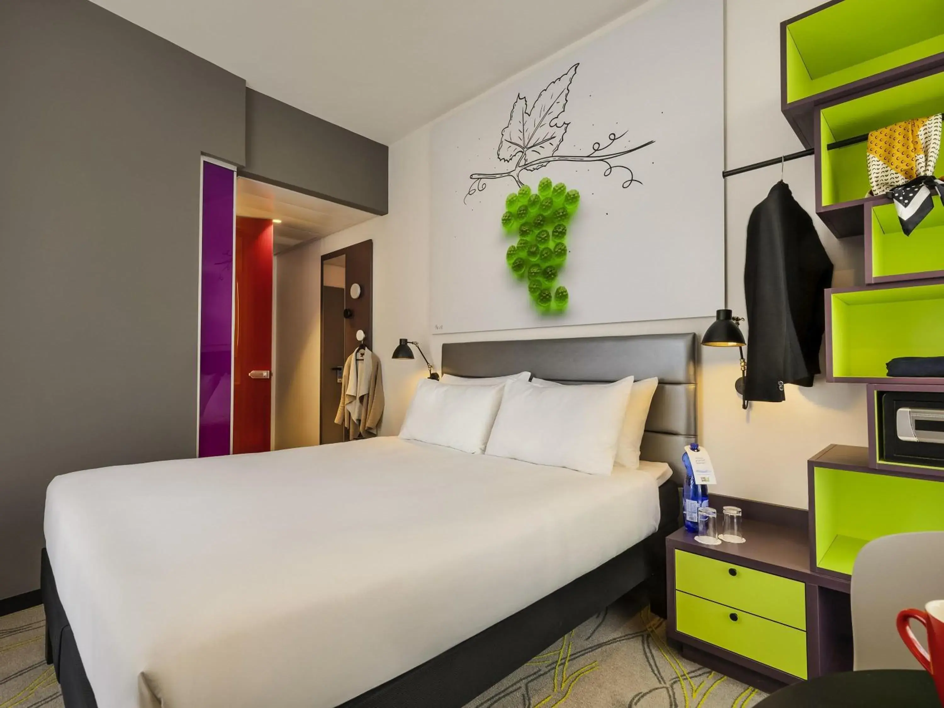 Bedroom, Bed in Ibis Styles Jerusalem City Center - An AccorHotels Brand Bedroom, Bed in Ibis Styles Jerusalem City Center - An AccorHotels Brand