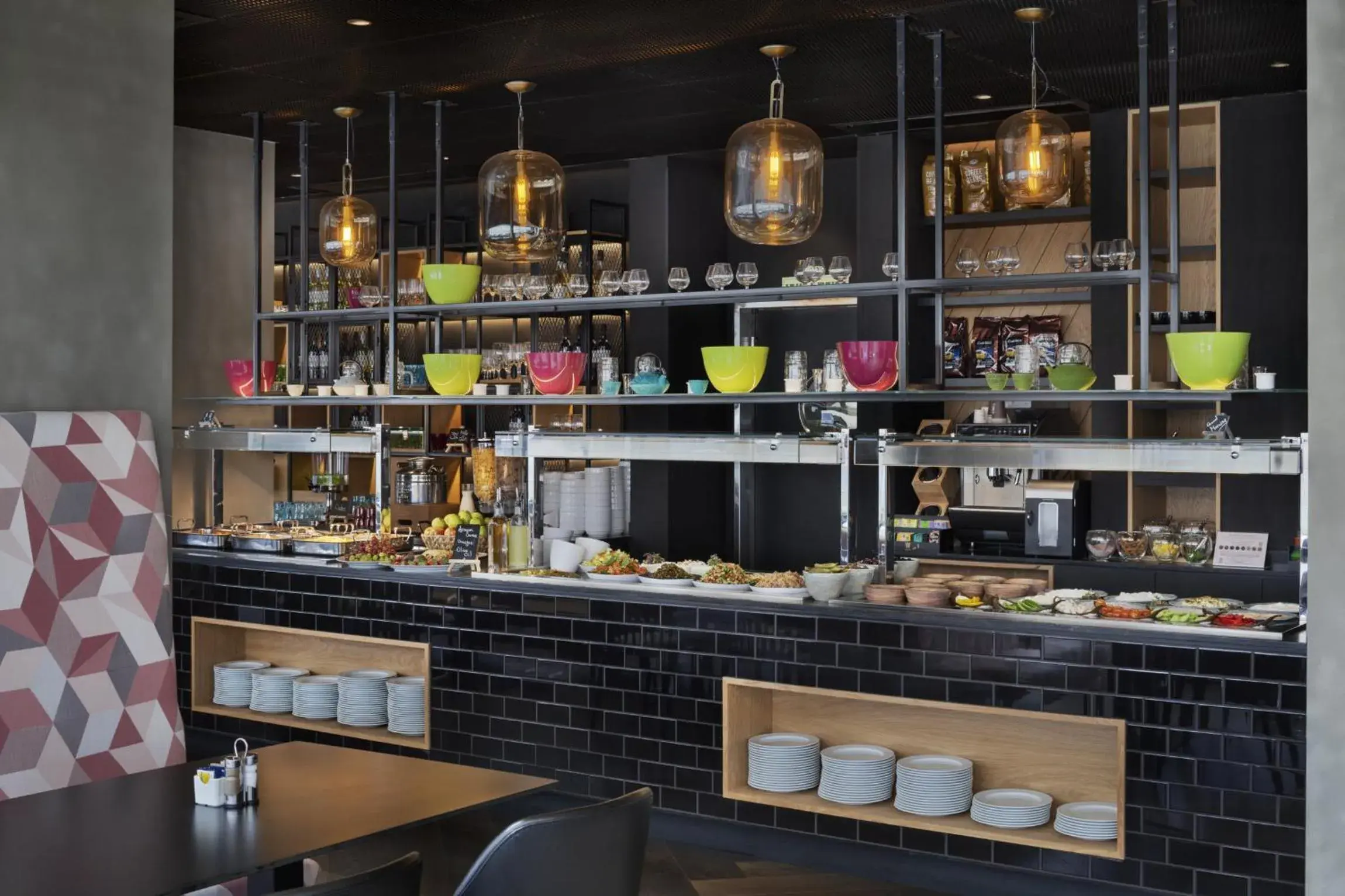 Lounge or bar in Ibis Styles Jerusalem City Center - An AccorHotels Brand Lounge or bar in Ibis Styles Jerusalem City Center - An AccorHotels Brand