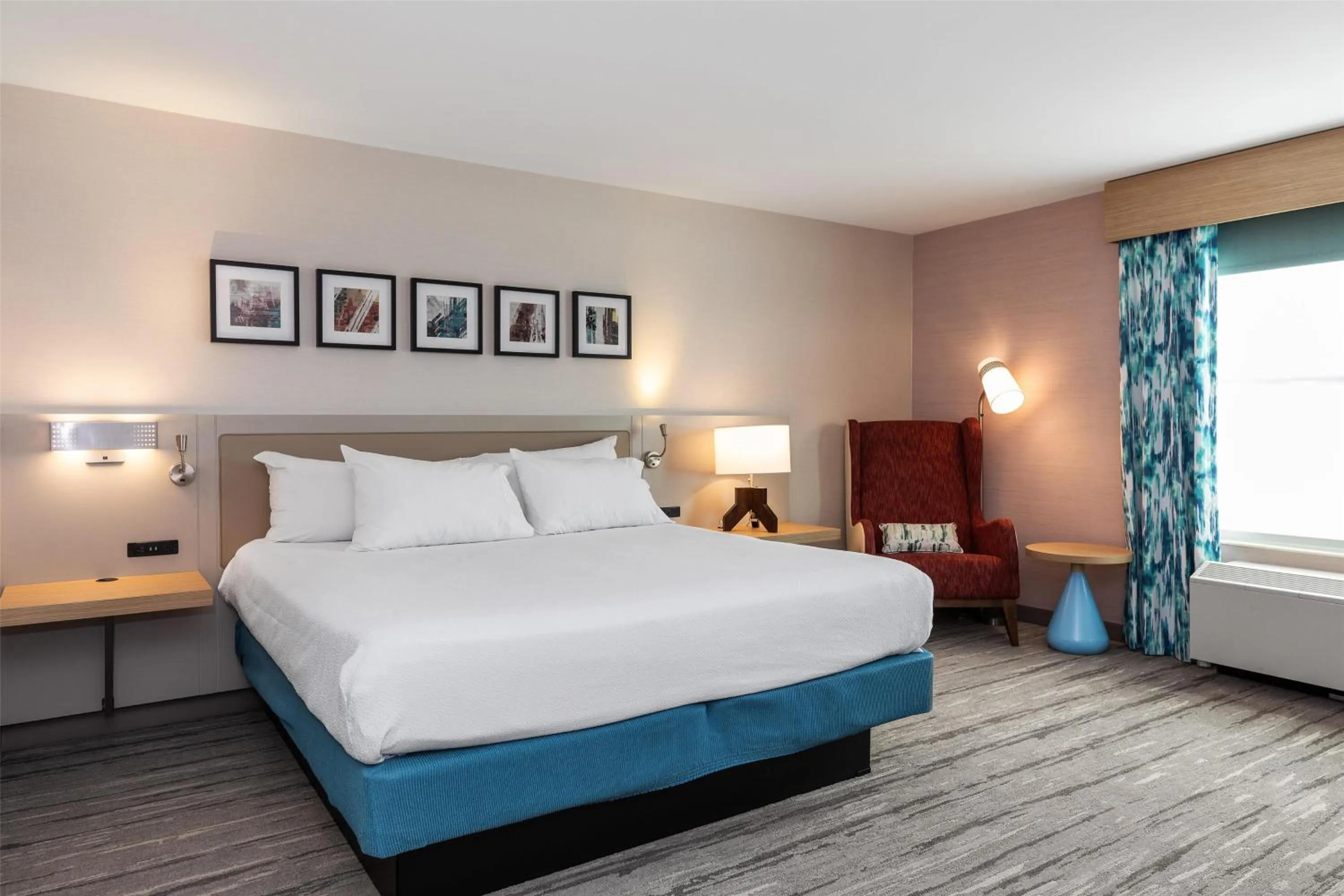 Bed in Hilton Garden Inn Auburn