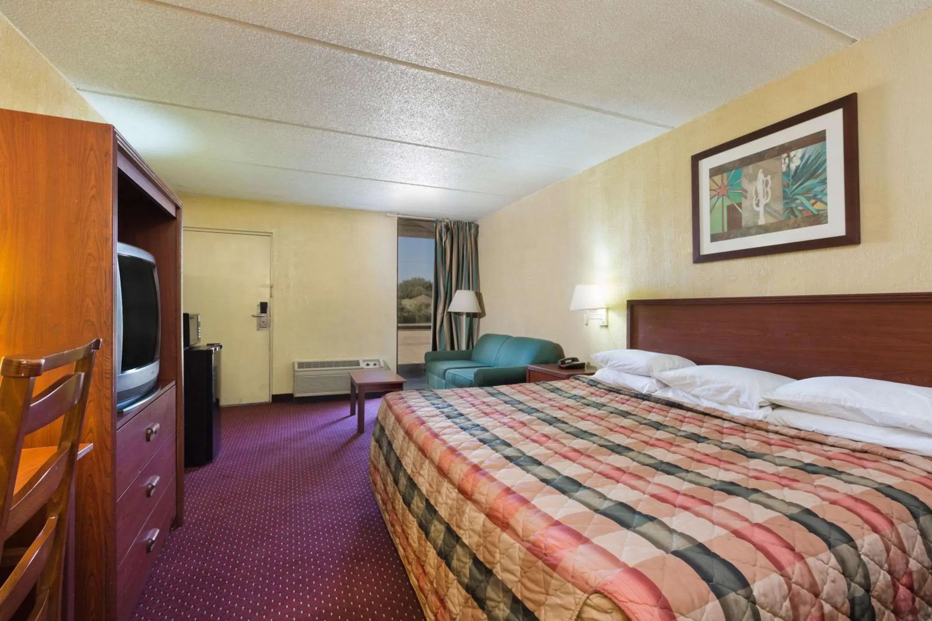 Photo of the whole room, Bed in Knights Inn Brenham Photo of the whole room, Bed in Knights Inn Brenham