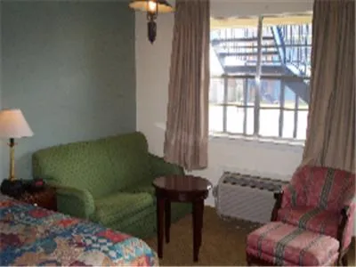 Somerville Inn and Suites