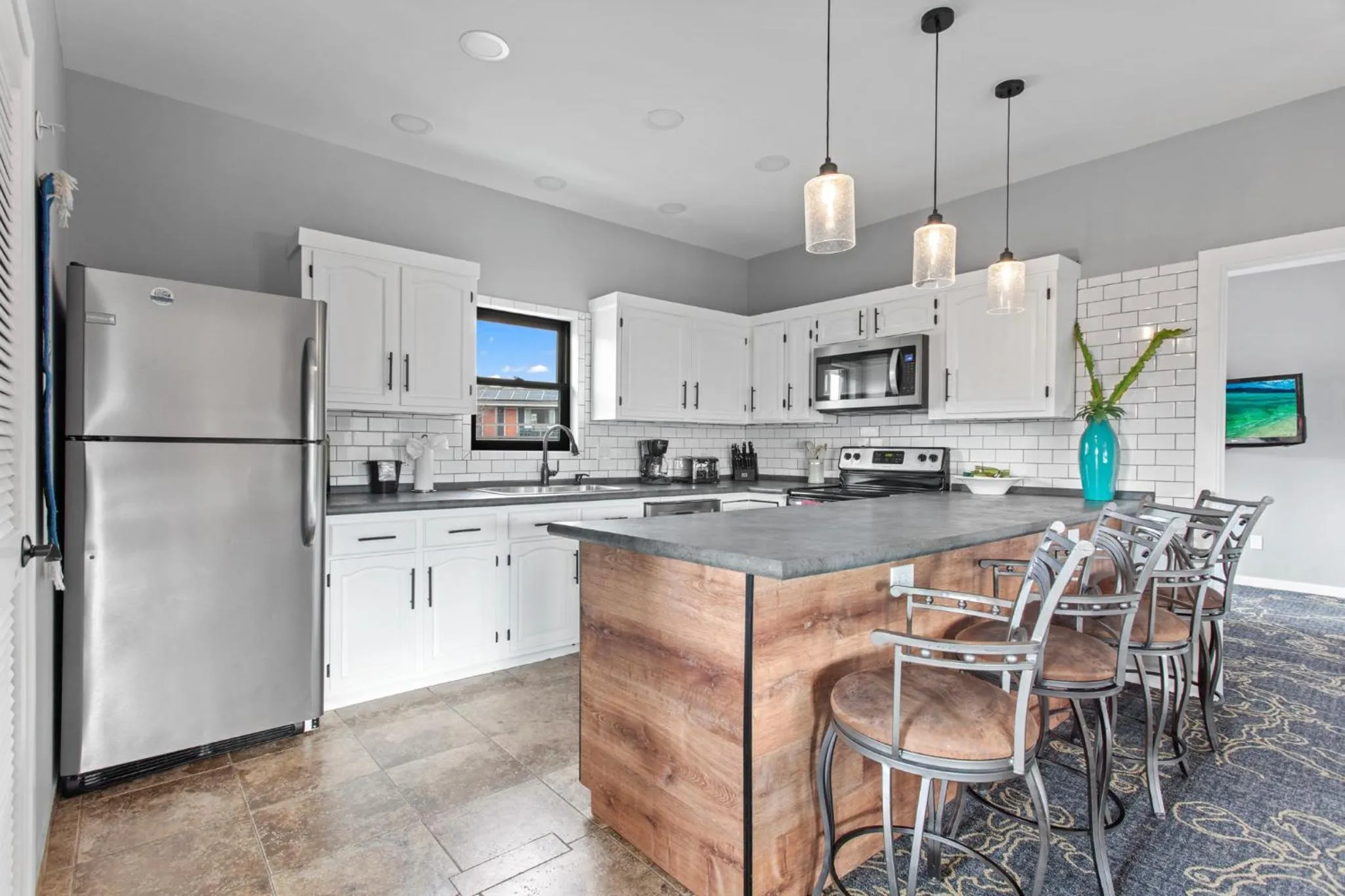 Coyote Mountain Lodge