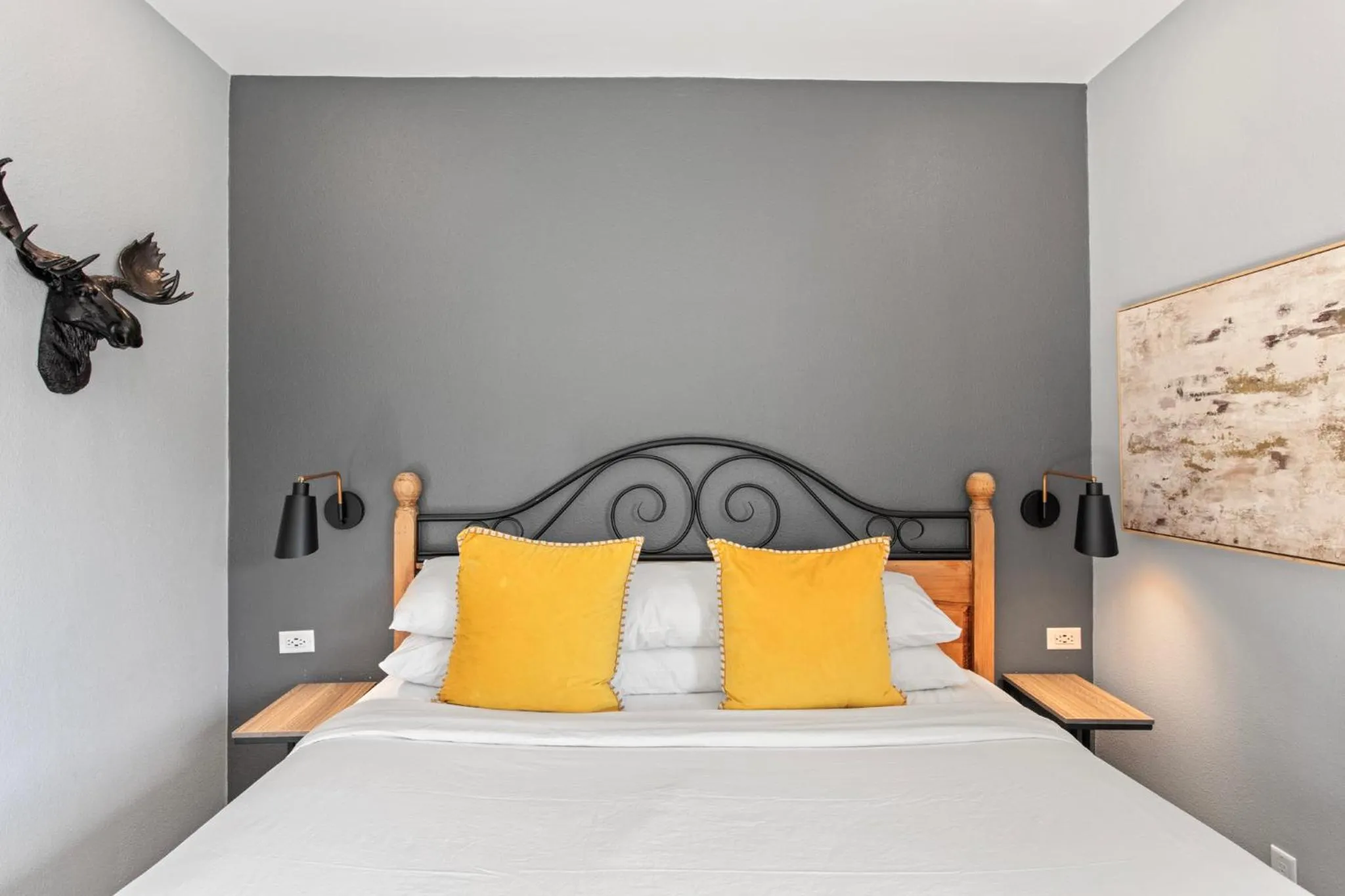 Bed in Coyote Mountain Lodge