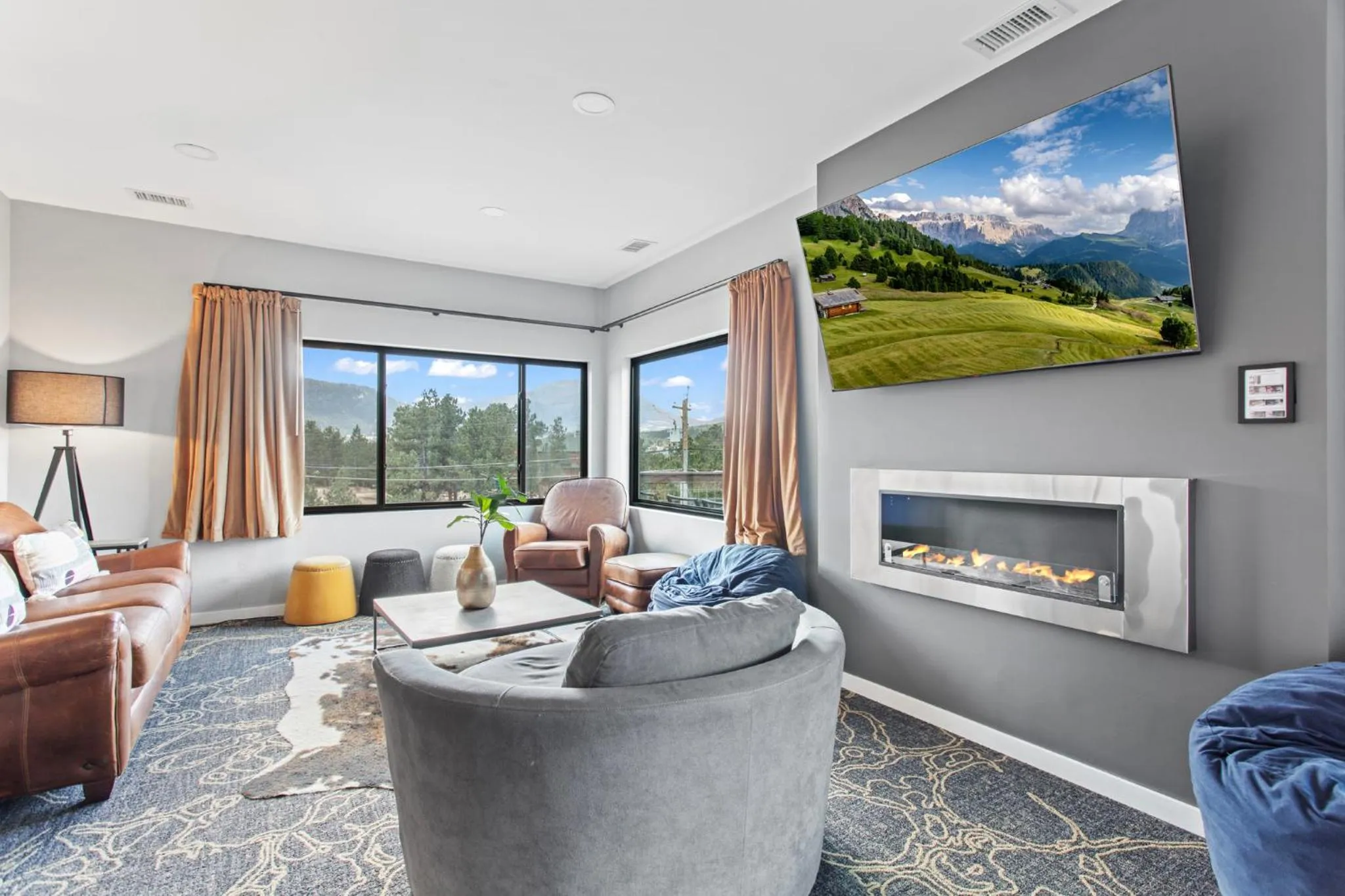 Coyote Mountain Lodge