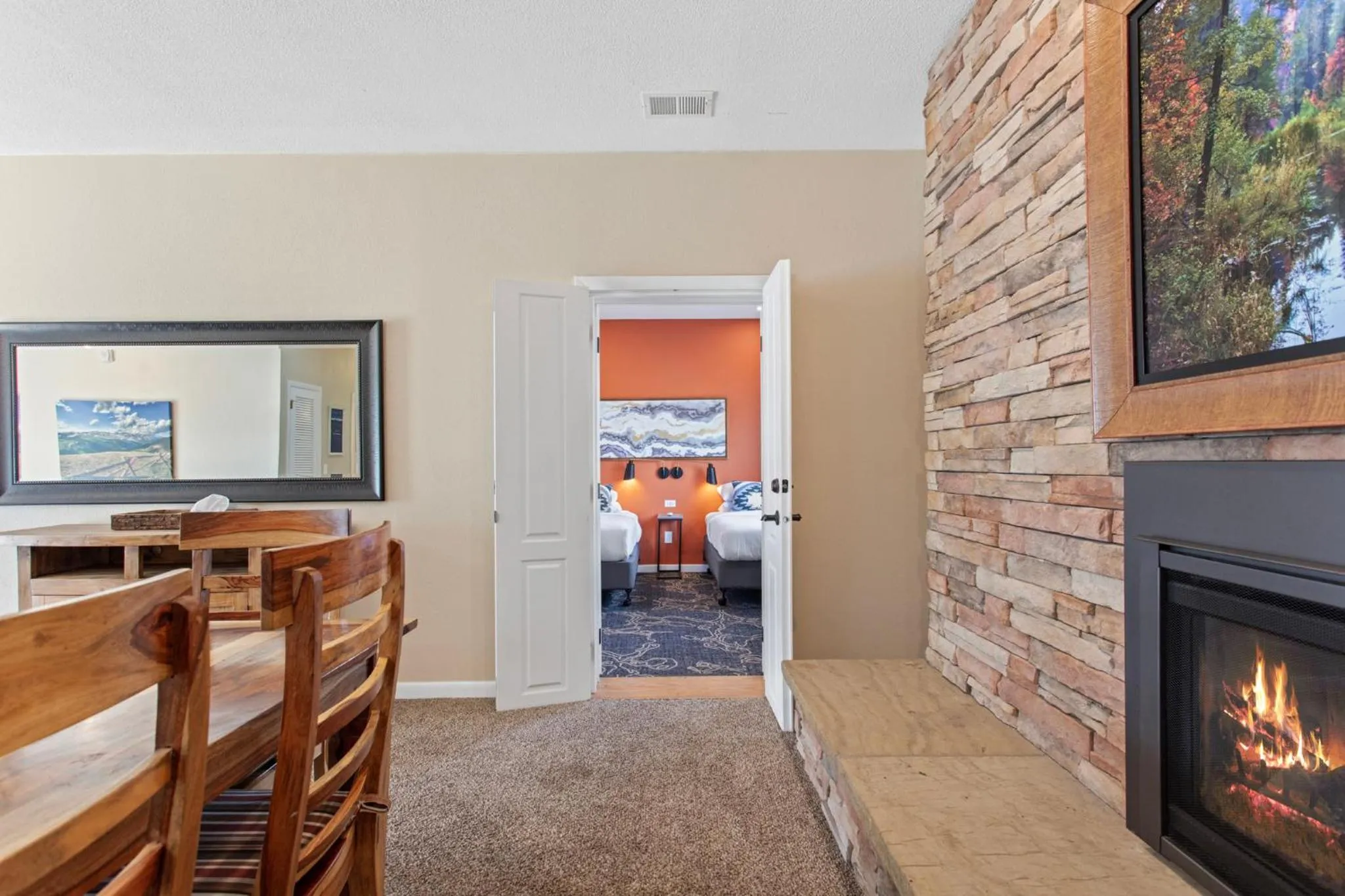 Coyote Mountain Lodge