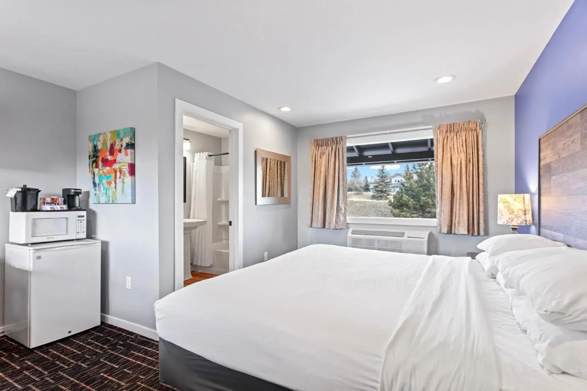 Bed in Coyote Mountain Lodge Bed in Coyote Mountain Lodge