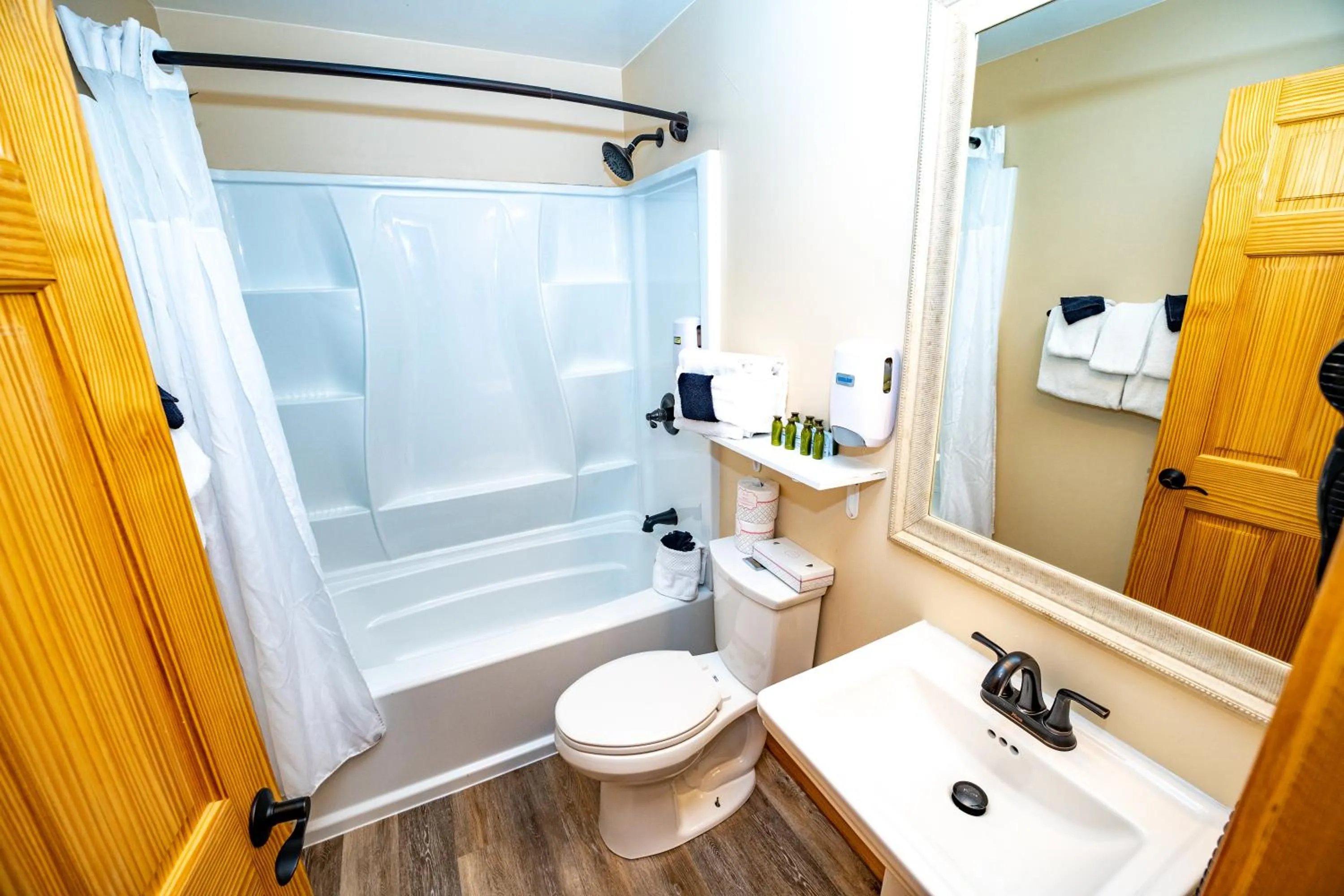 Coyote Mountain Lodge