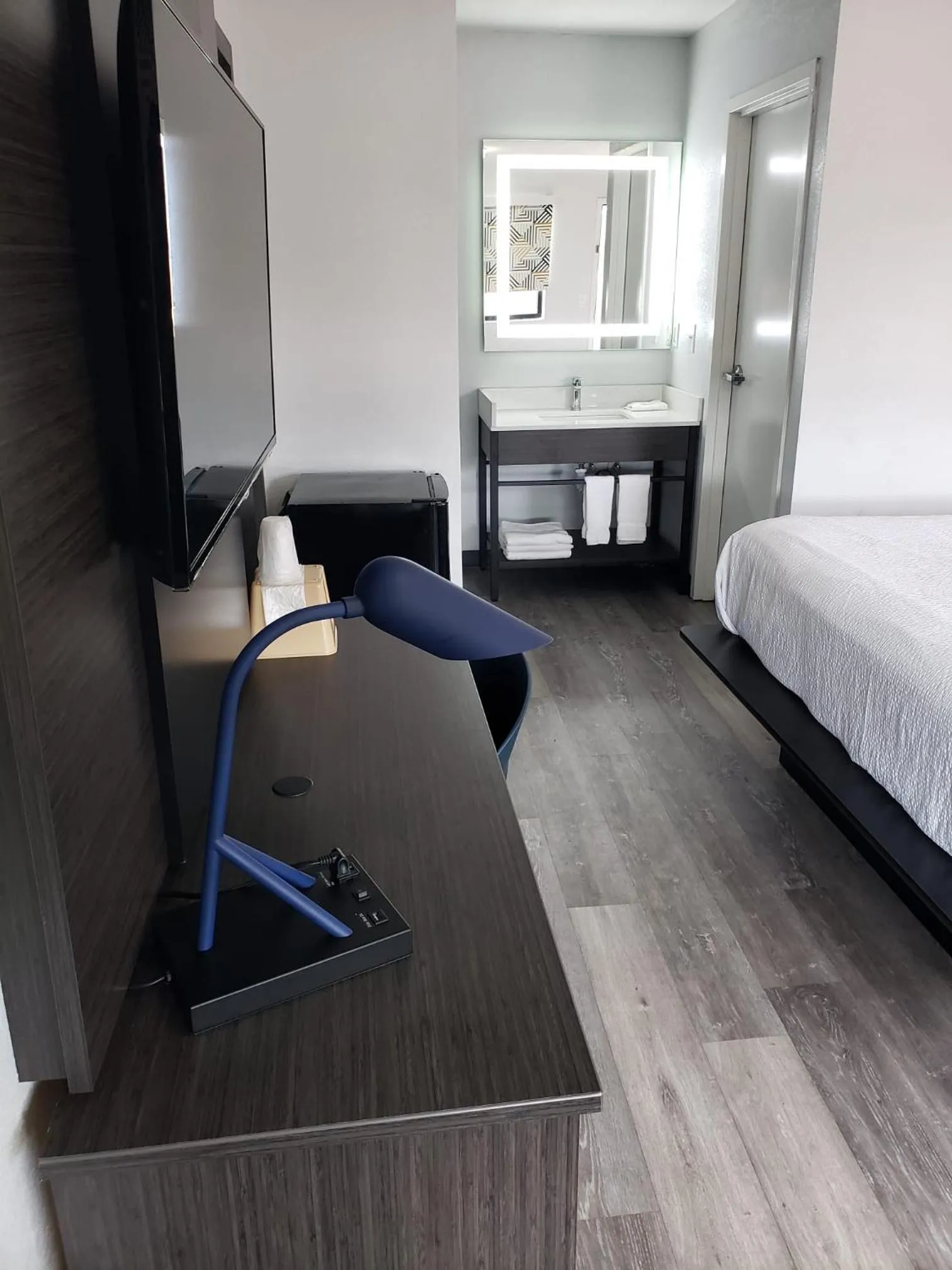 Bedroom, Bed in Motel 6-East Ridge, TN