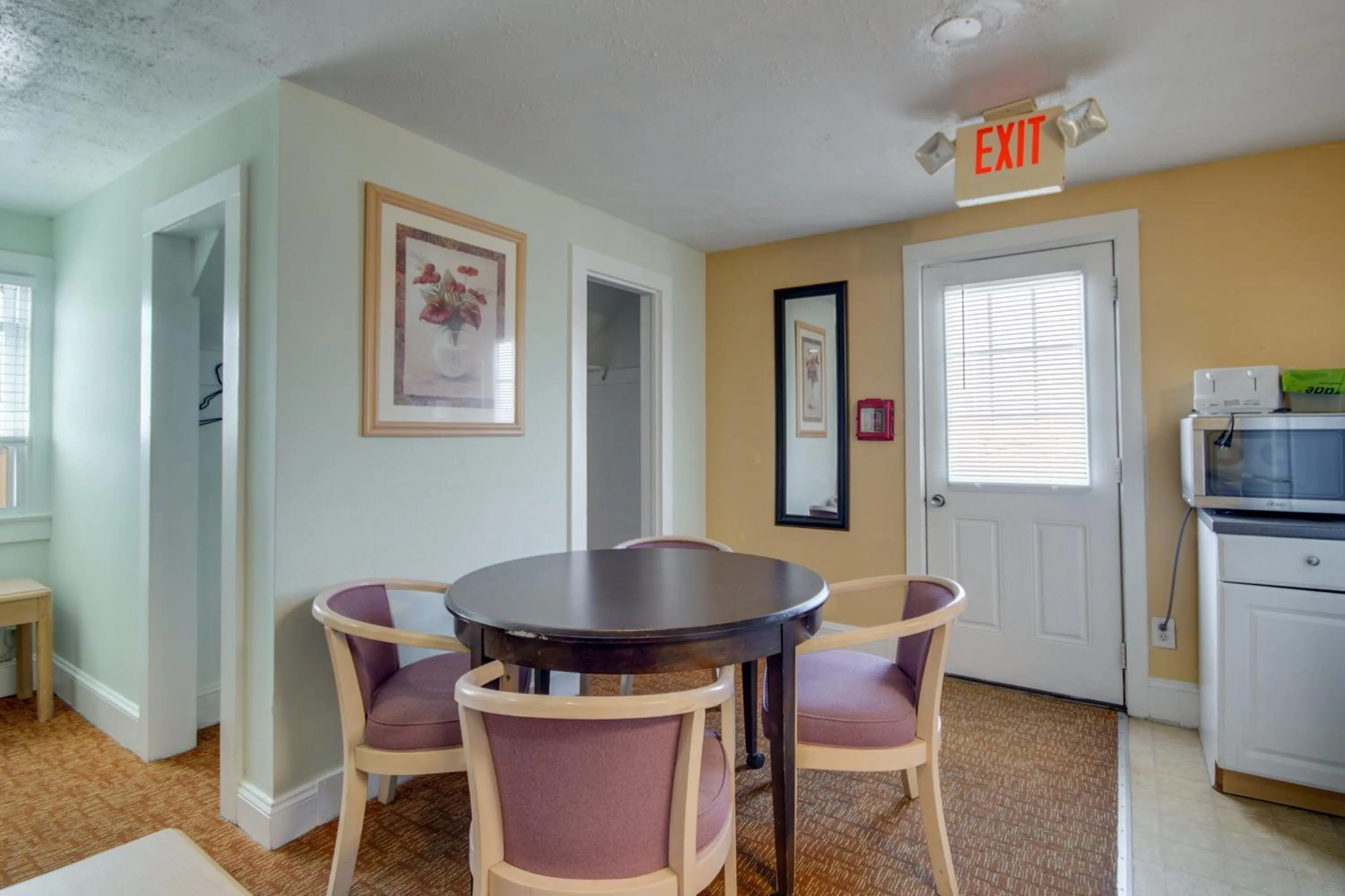 Dining area in Ocean Lodge Hotel South