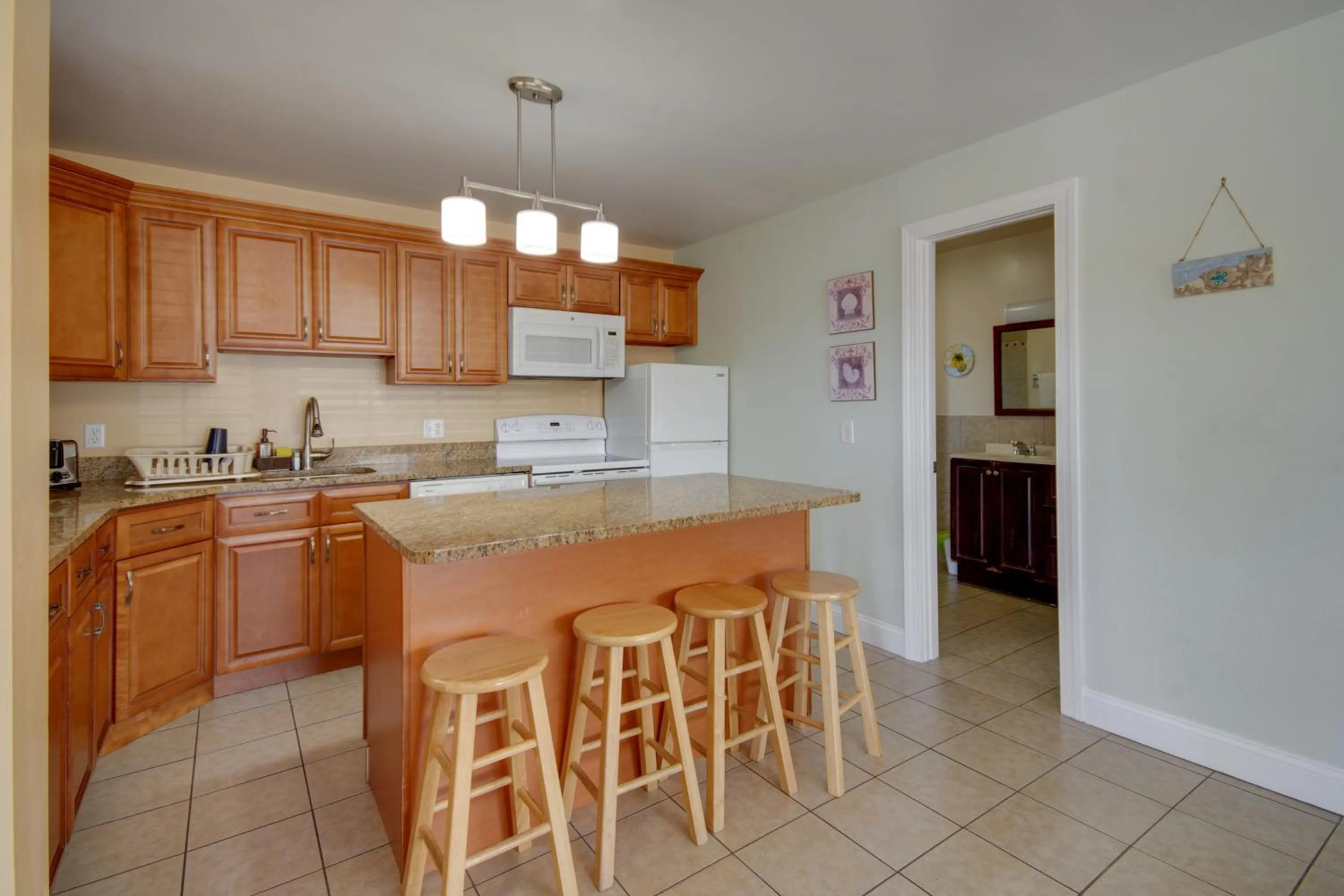 Kitchen or kitchenette in Ocean Lodge Hotel South