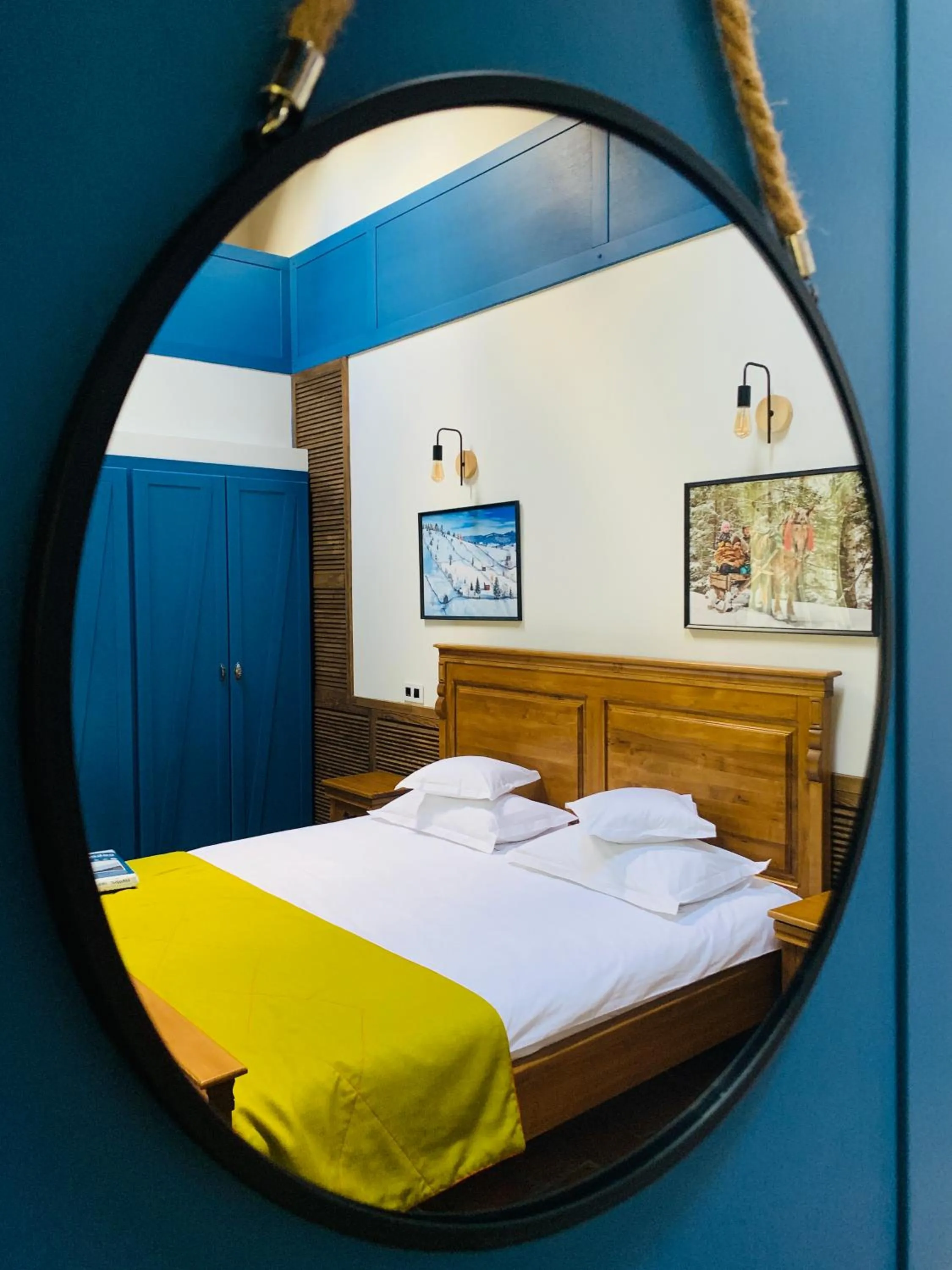 Bed in KABAN BOUTIQUE HOTEL - 5Star Central Villa in Vatra Dornei