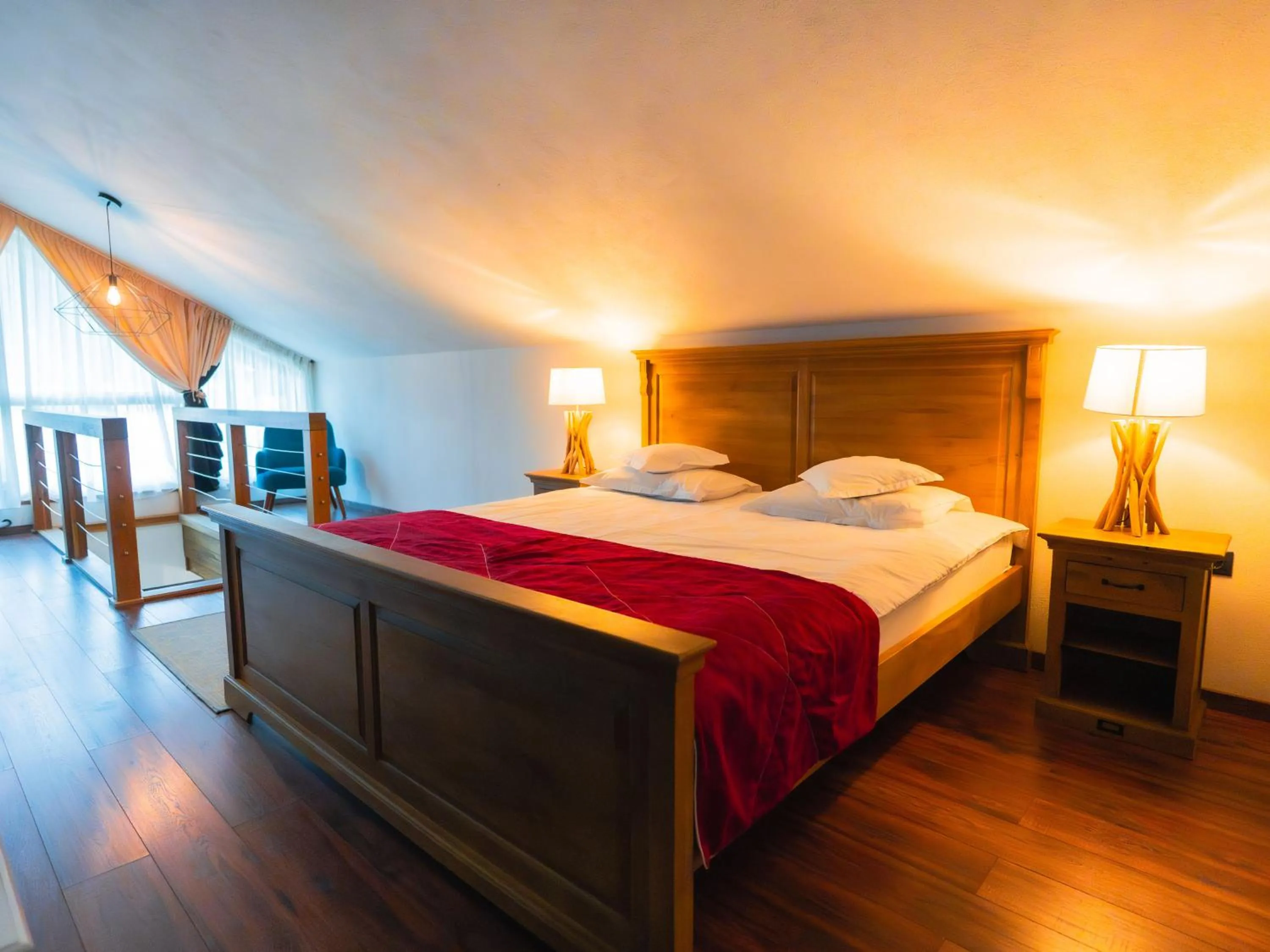 Bed in KABAN BOUTIQUE HOTEL - 5Star Central Villa in Vatra Dornei