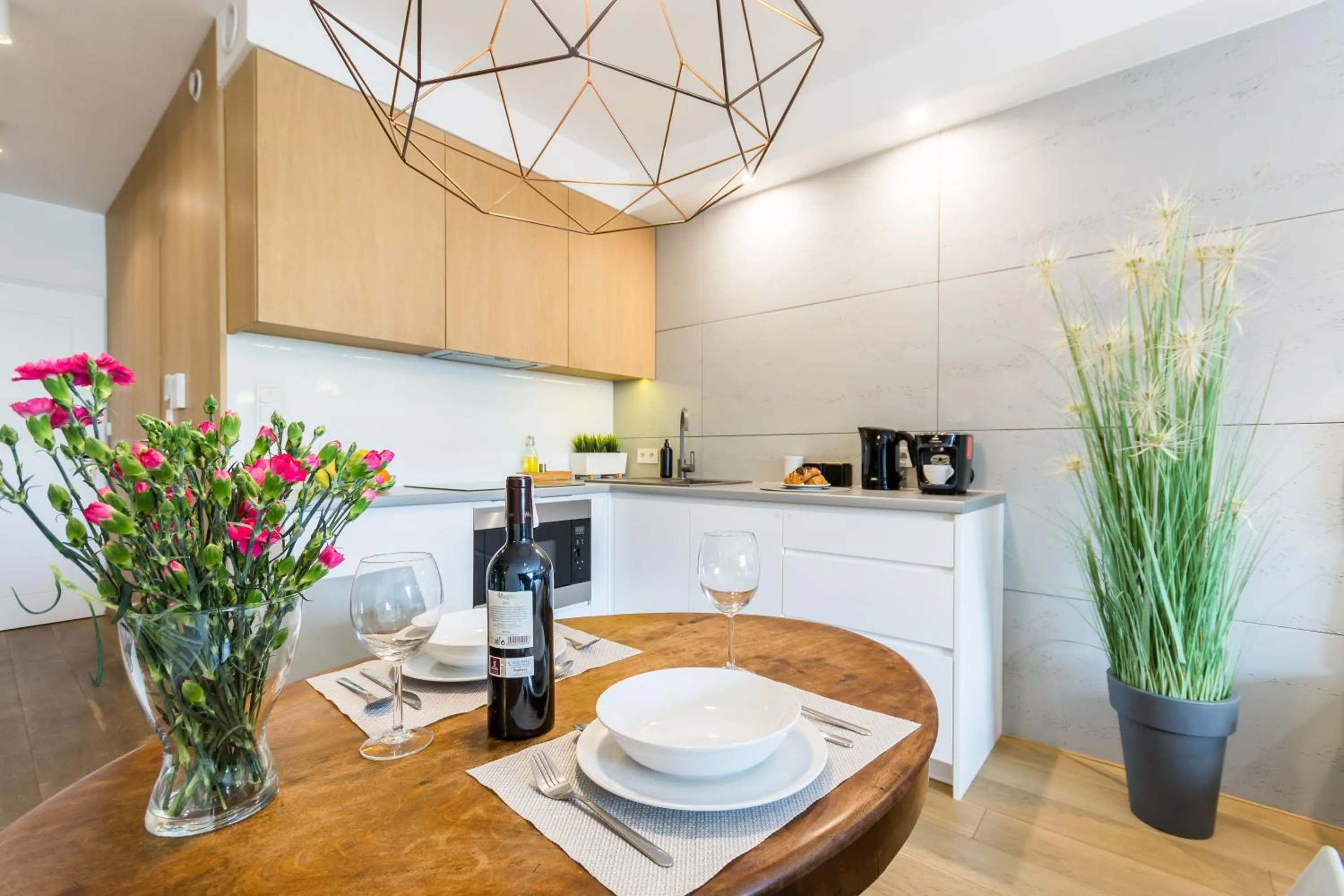 Kitchen or kitchenette in Old Town Premium Queen`s Apartments