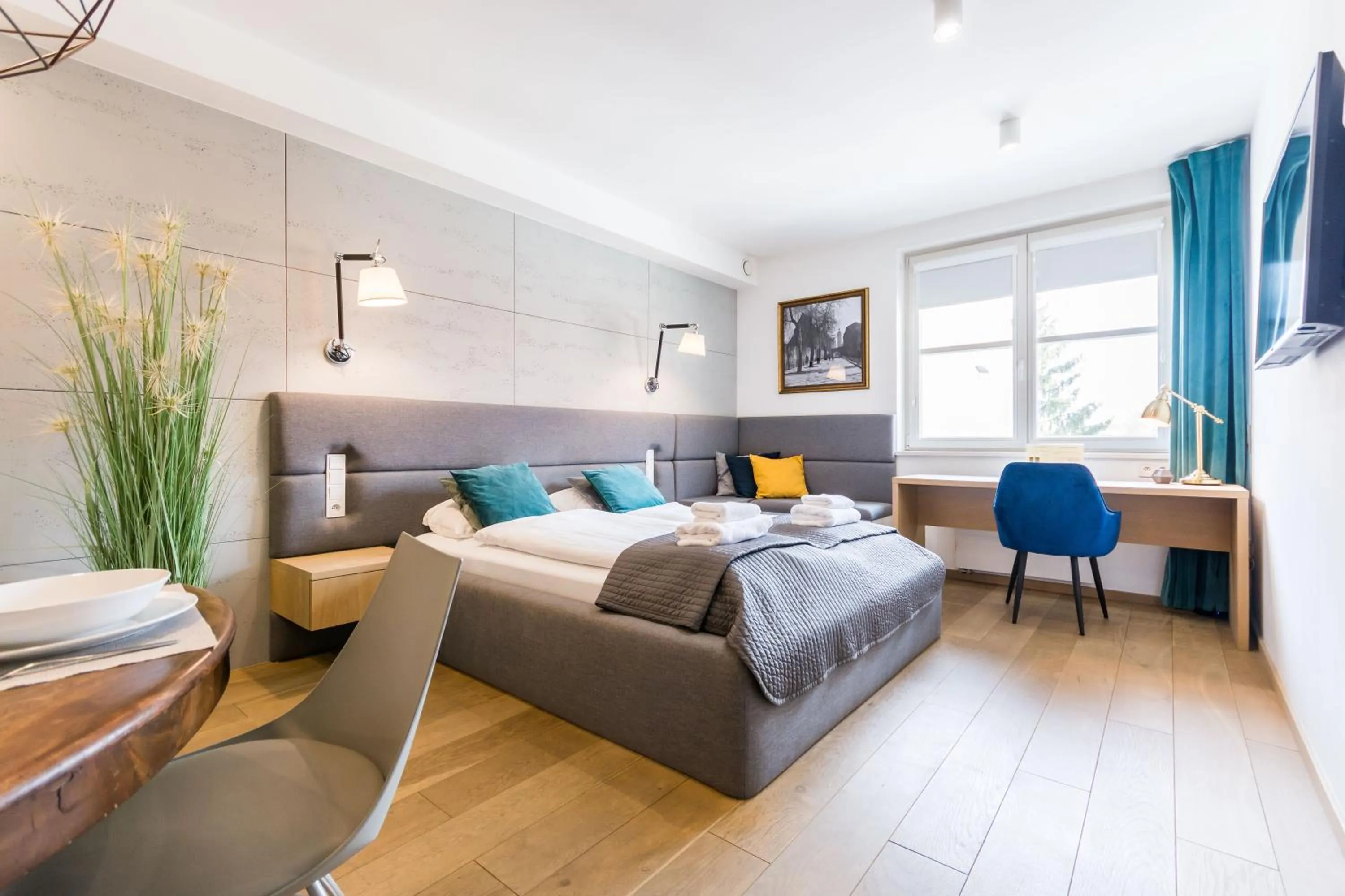 Bed in Old Town Premium Queen`s Apartments