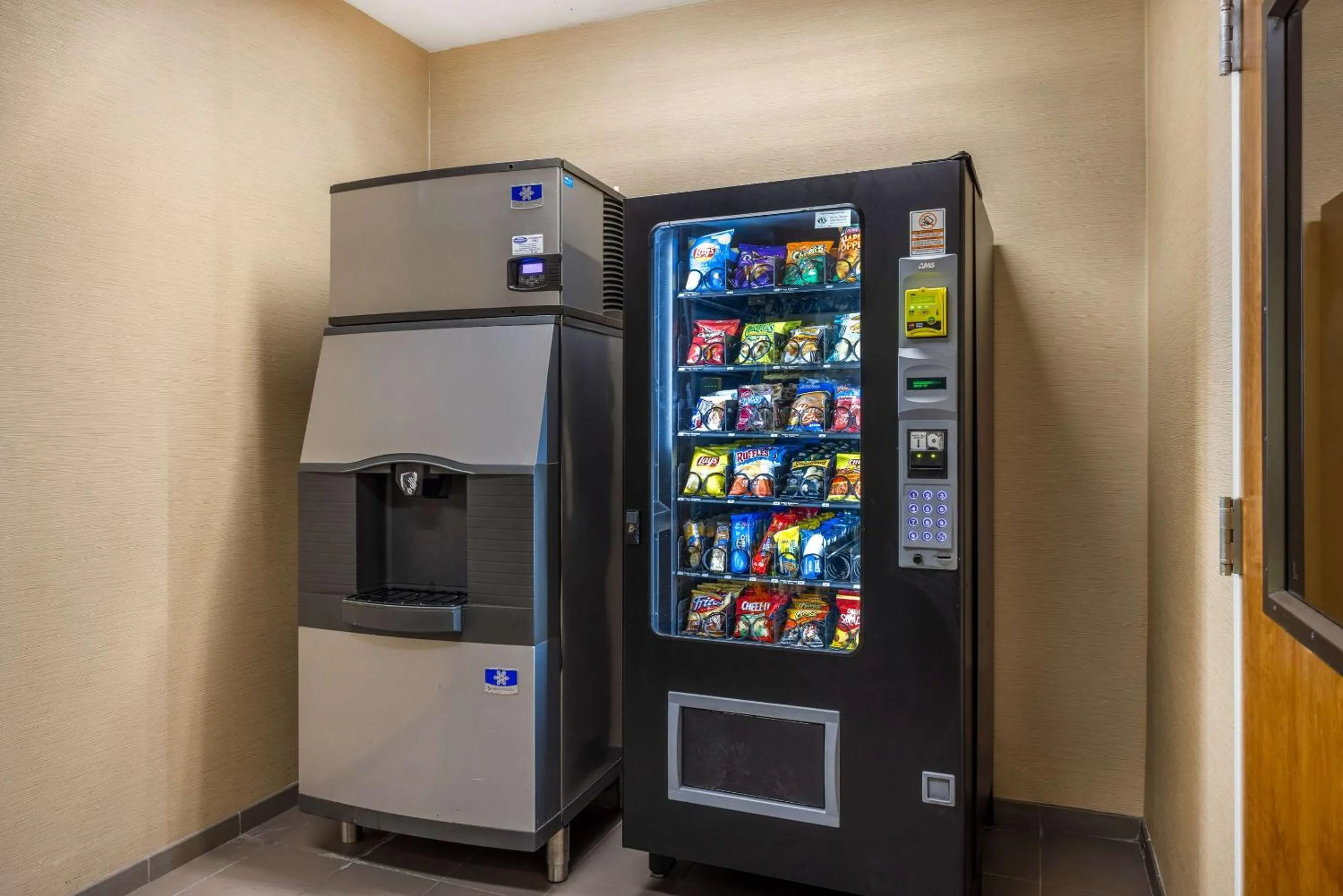 Other in Comfort Inn & Suites At CrossPlex Village