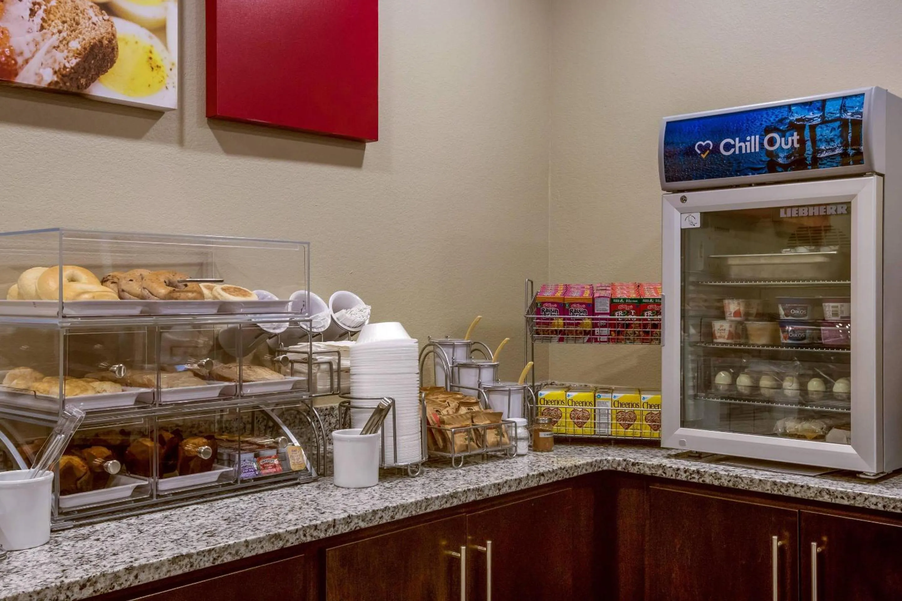 Breakfast in Comfort Suites Wooster near University Campus