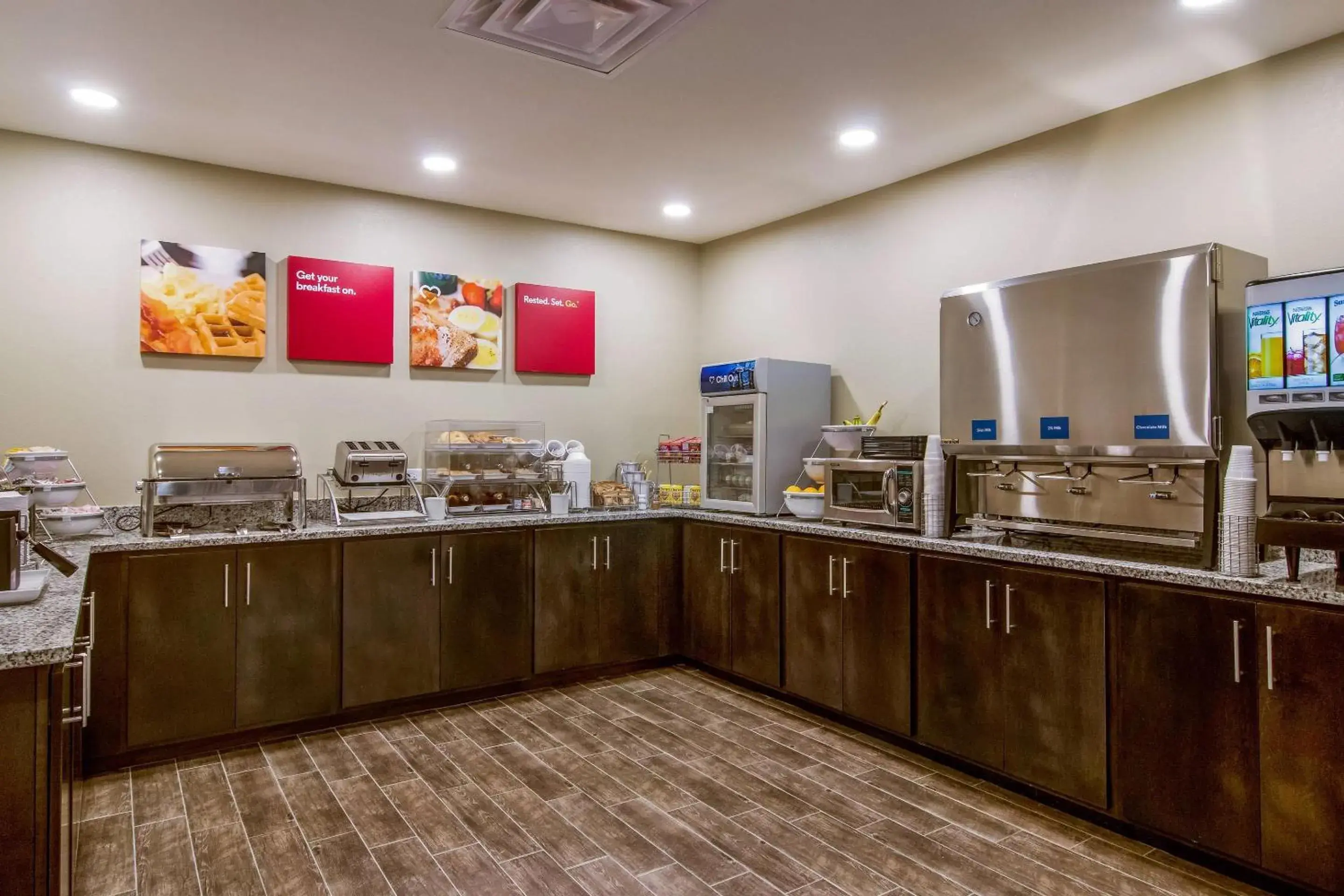 Breakfast in Comfort Suites Wooster near University Campus Breakfast in Comfort Suites Wooster near University Campus