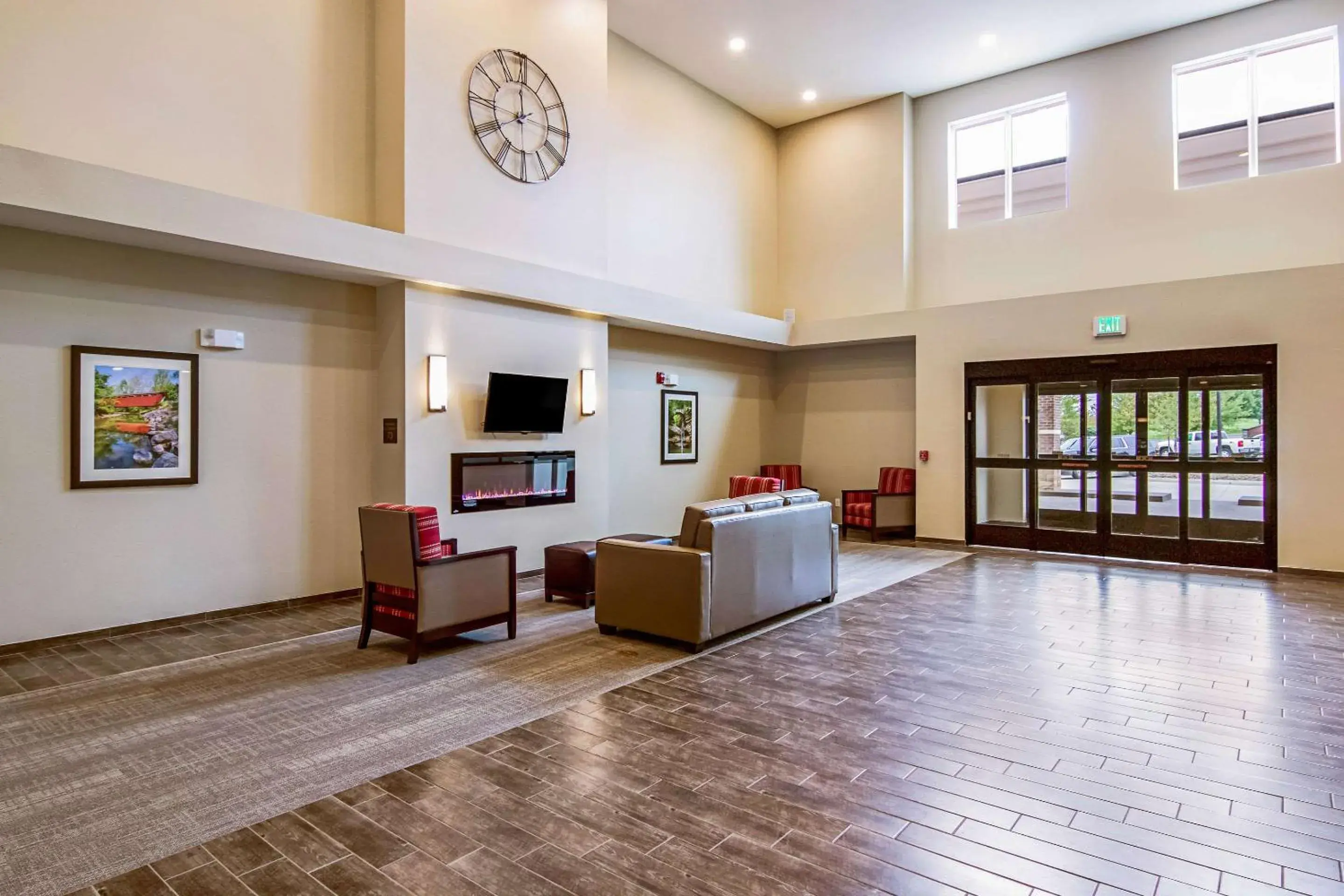 Lobby or reception in Comfort Suites Wooster near University Campus Lobby or reception in Comfort Suites Wooster near University Campus