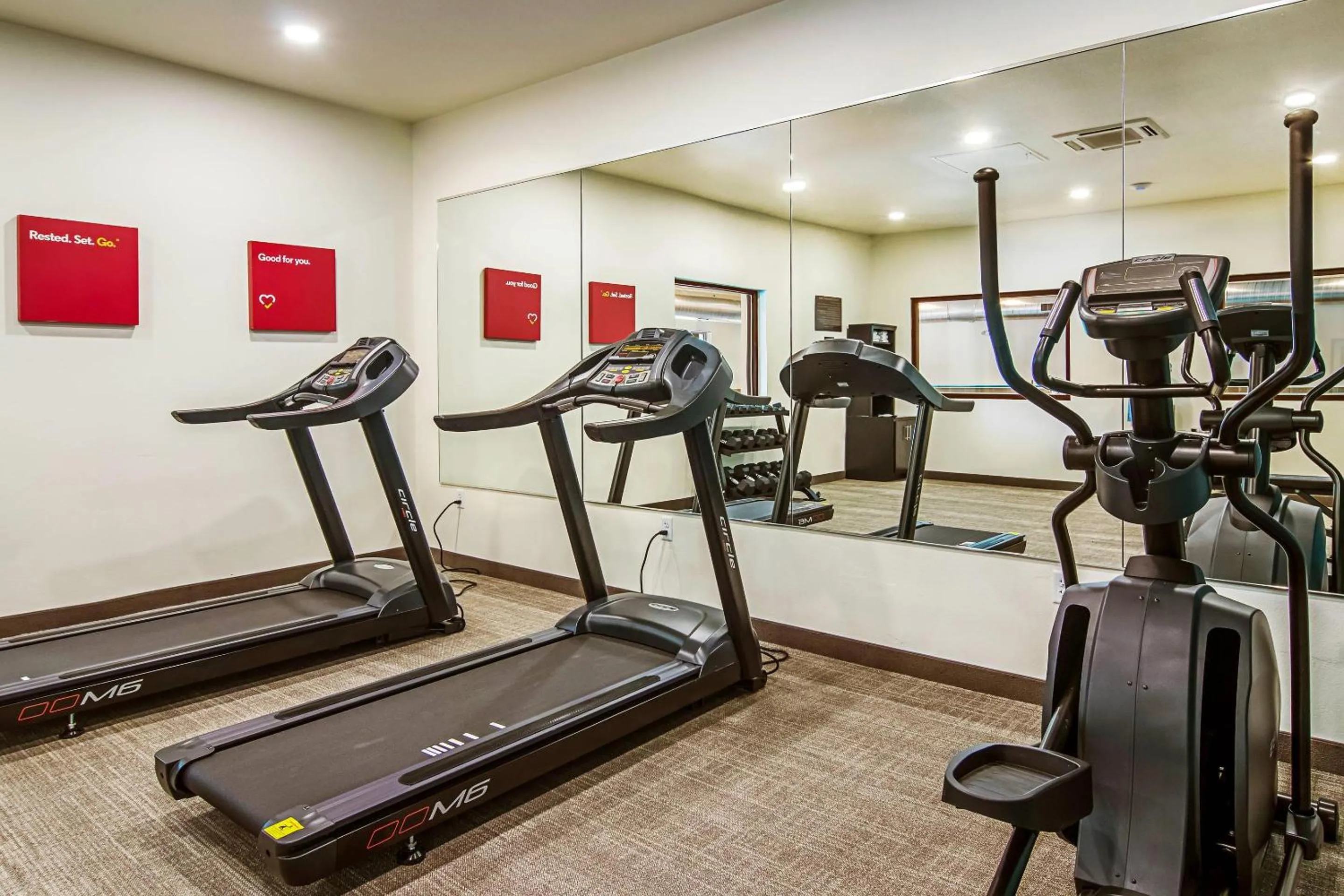 Fitness centre/facilities in Comfort Suites Wooster near University Campus