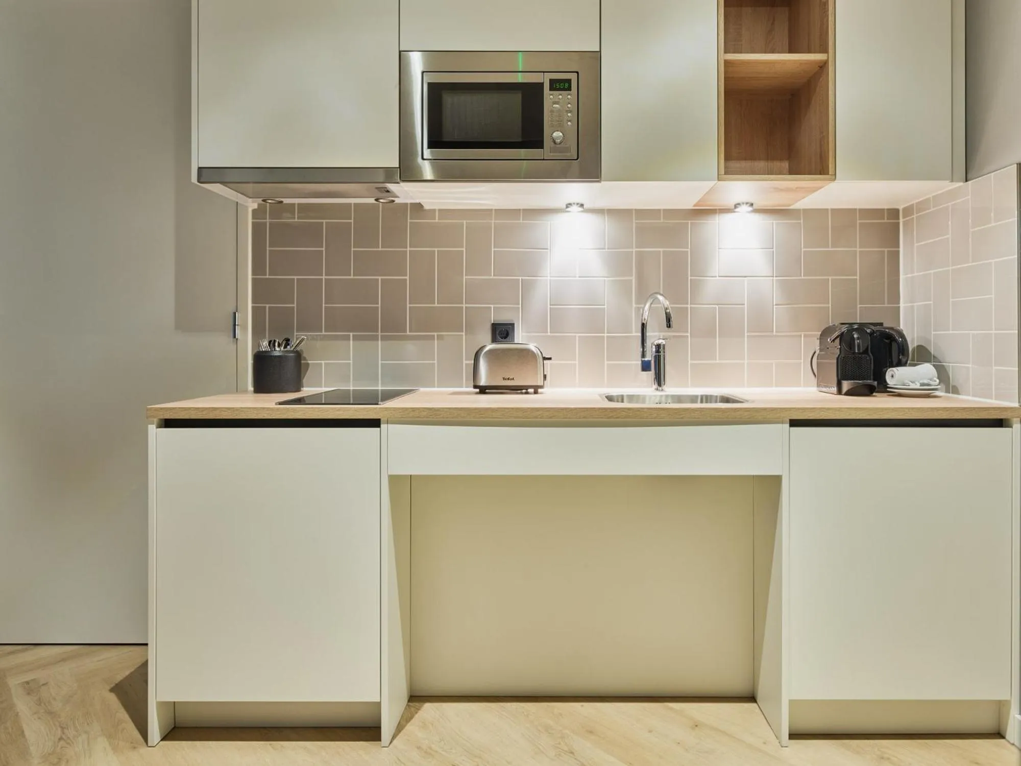 kitchen in Staybridge Suites The Hague - Parliament by IHG