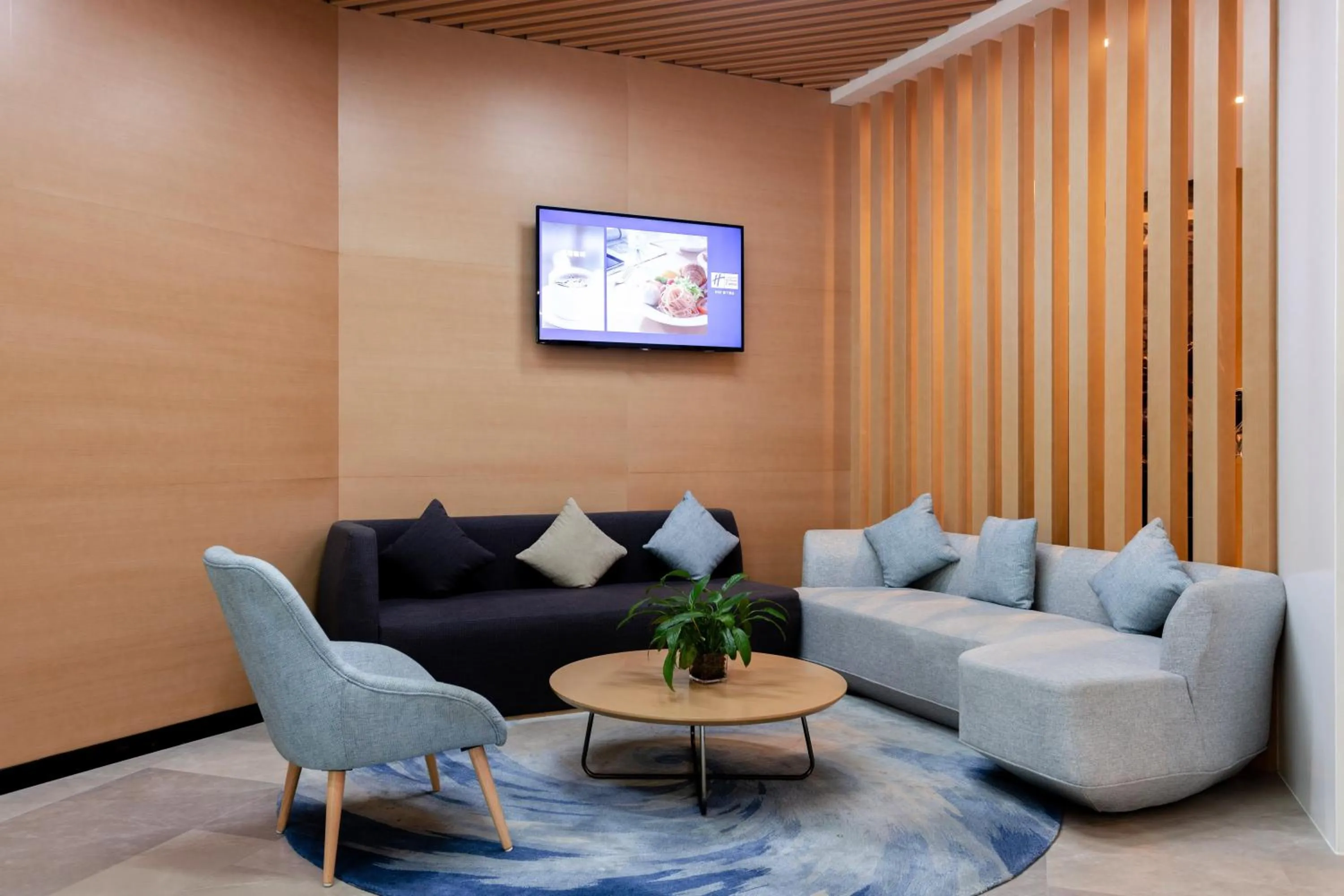 Property building, Seating Area in Holiday Inn Express Tianshui City Center