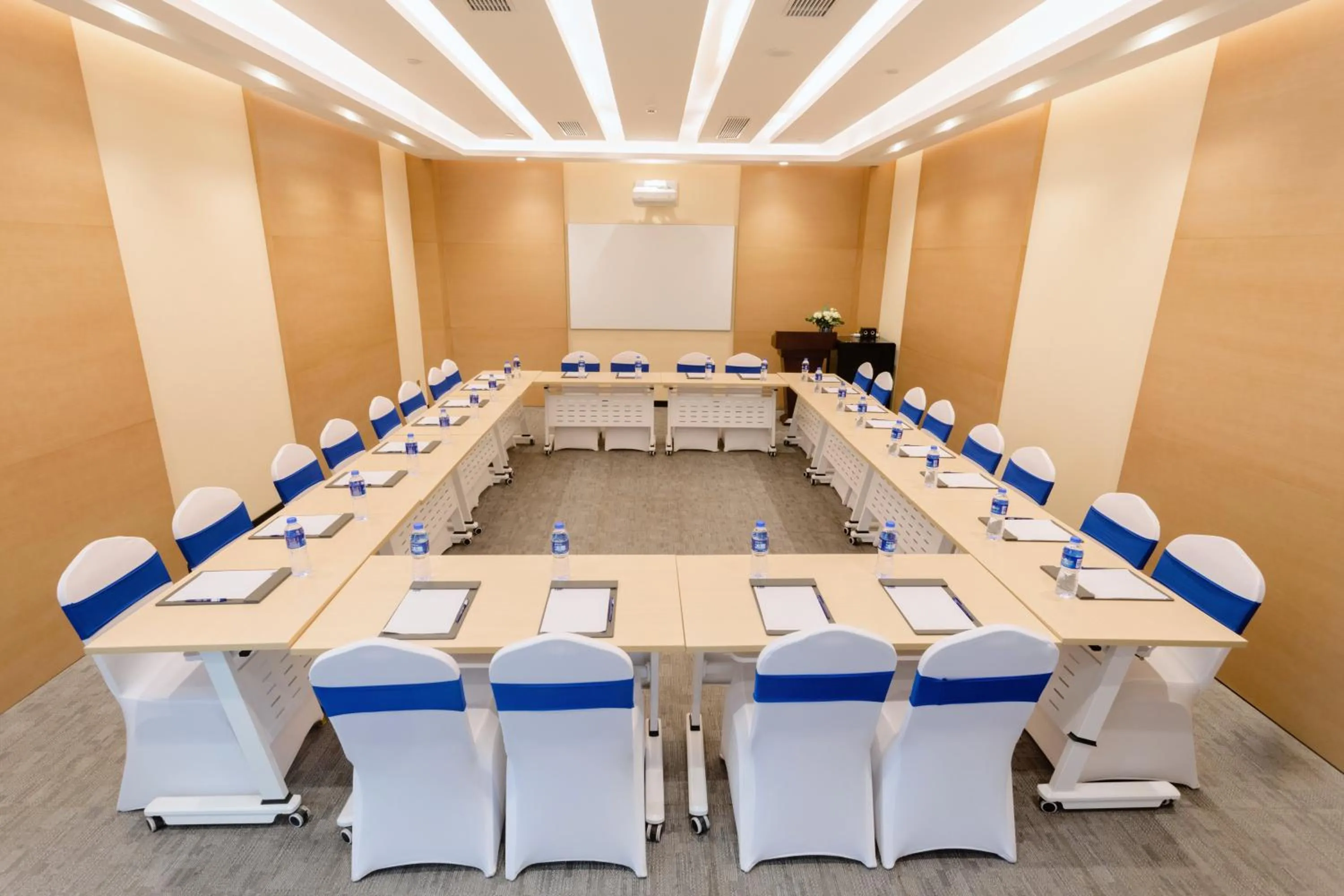 Meeting/conference room in Holiday Inn Express Tianshui City Center