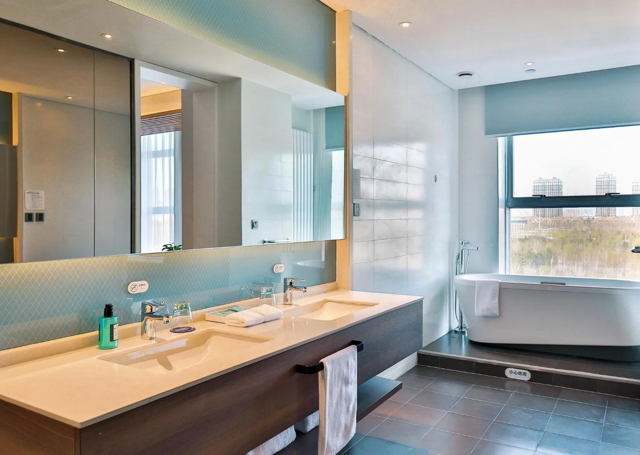 Photo of the whole room in Holiday Inn Express Harbin Qunli by IHG