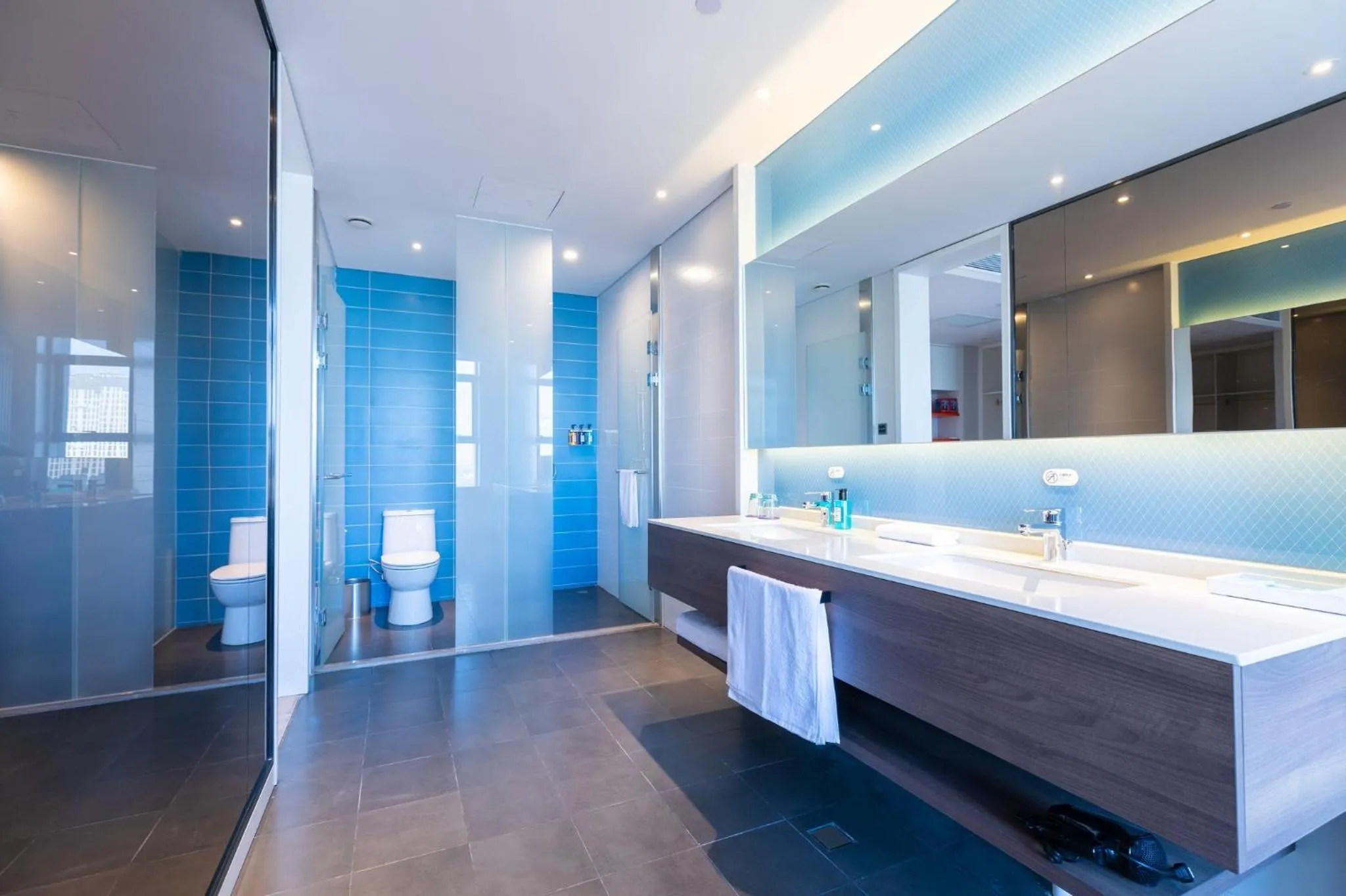 Photo of the whole room in Holiday Inn Express Harbin Qunli by IHG